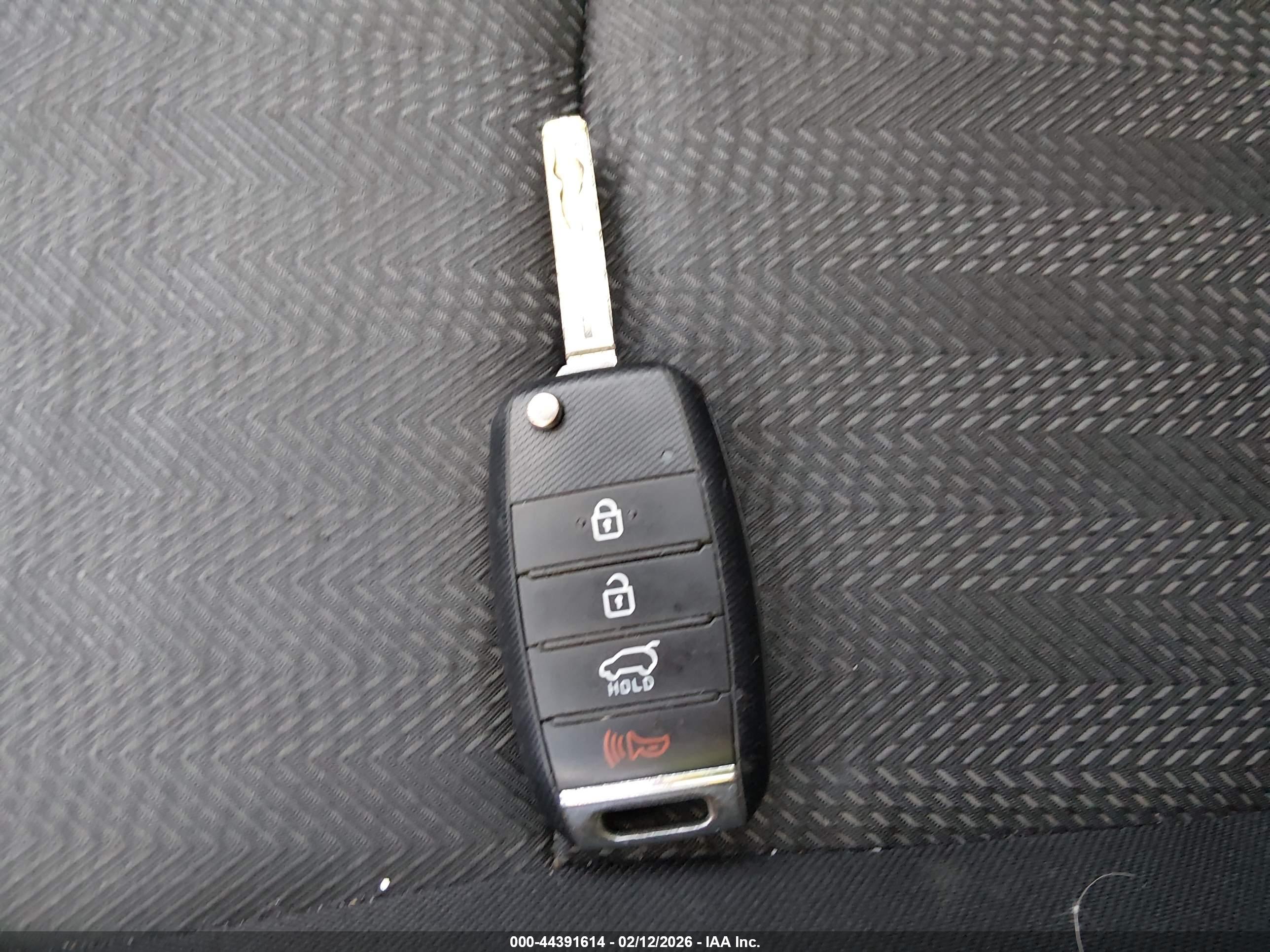 KIA SPORTAGE image 11