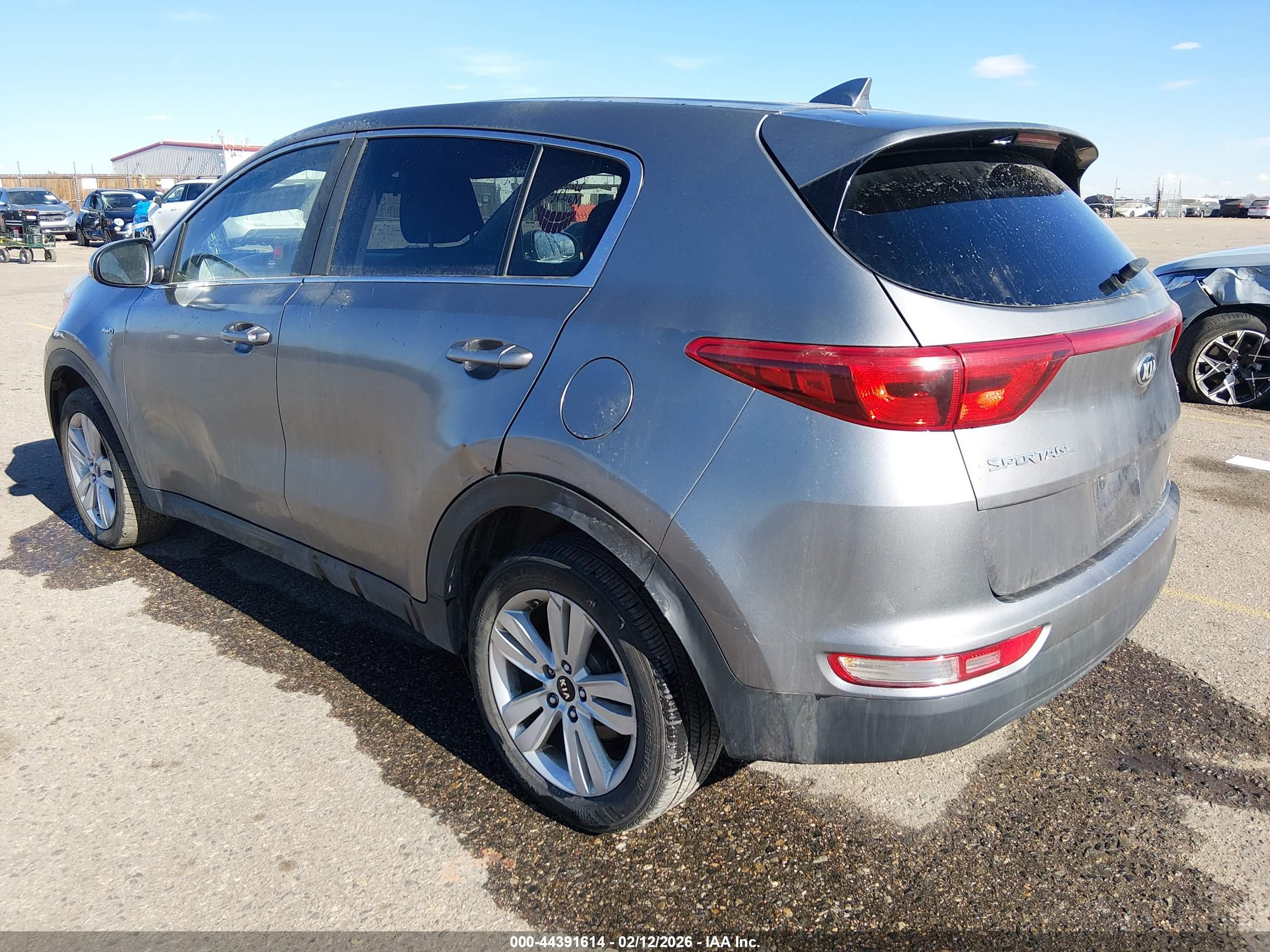 KIA SPORTAGE image 3