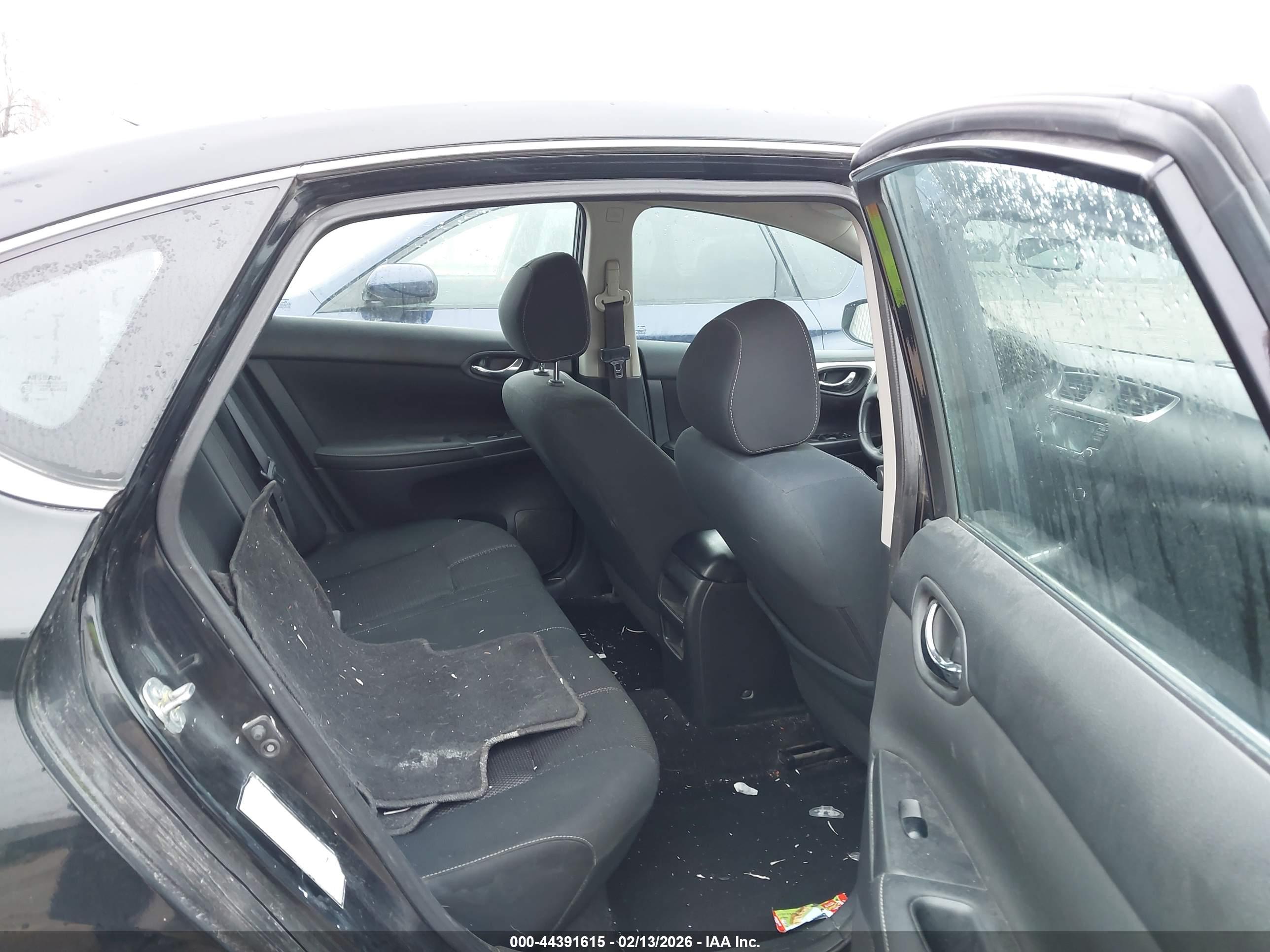 NISSAN SENTRA image 8