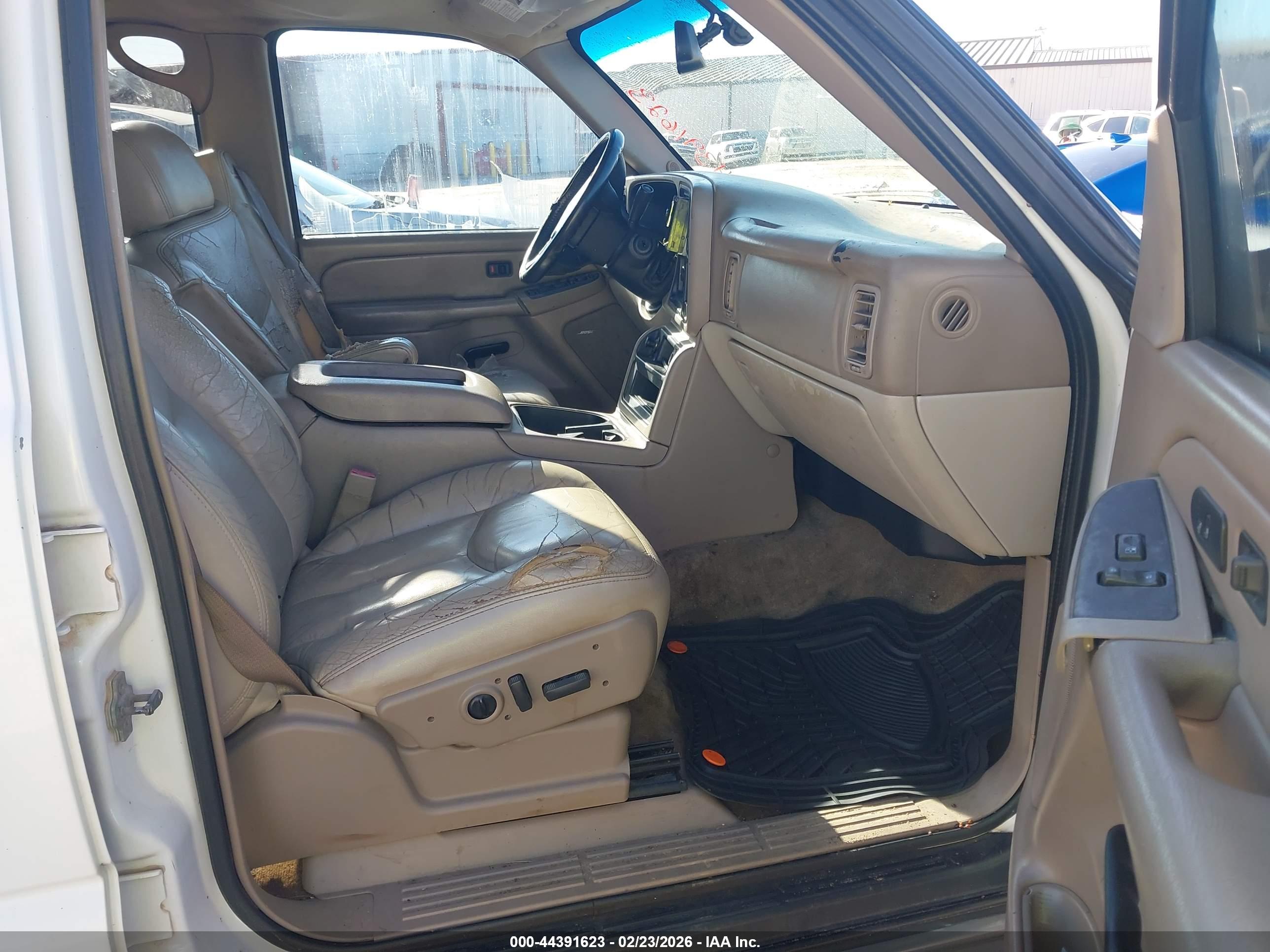 CHEVROLET TAHOE image 5