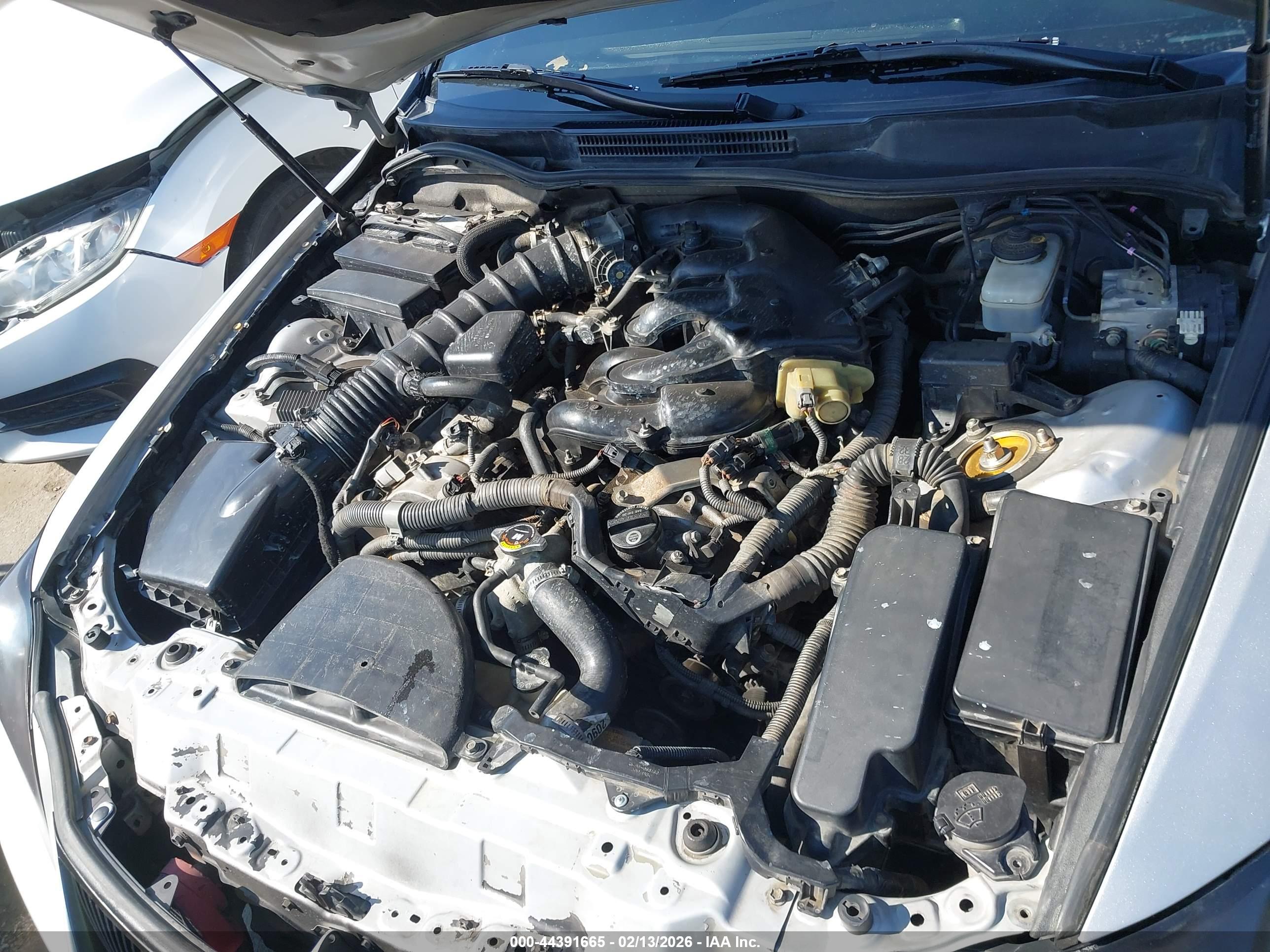 LEXUS IS image 10