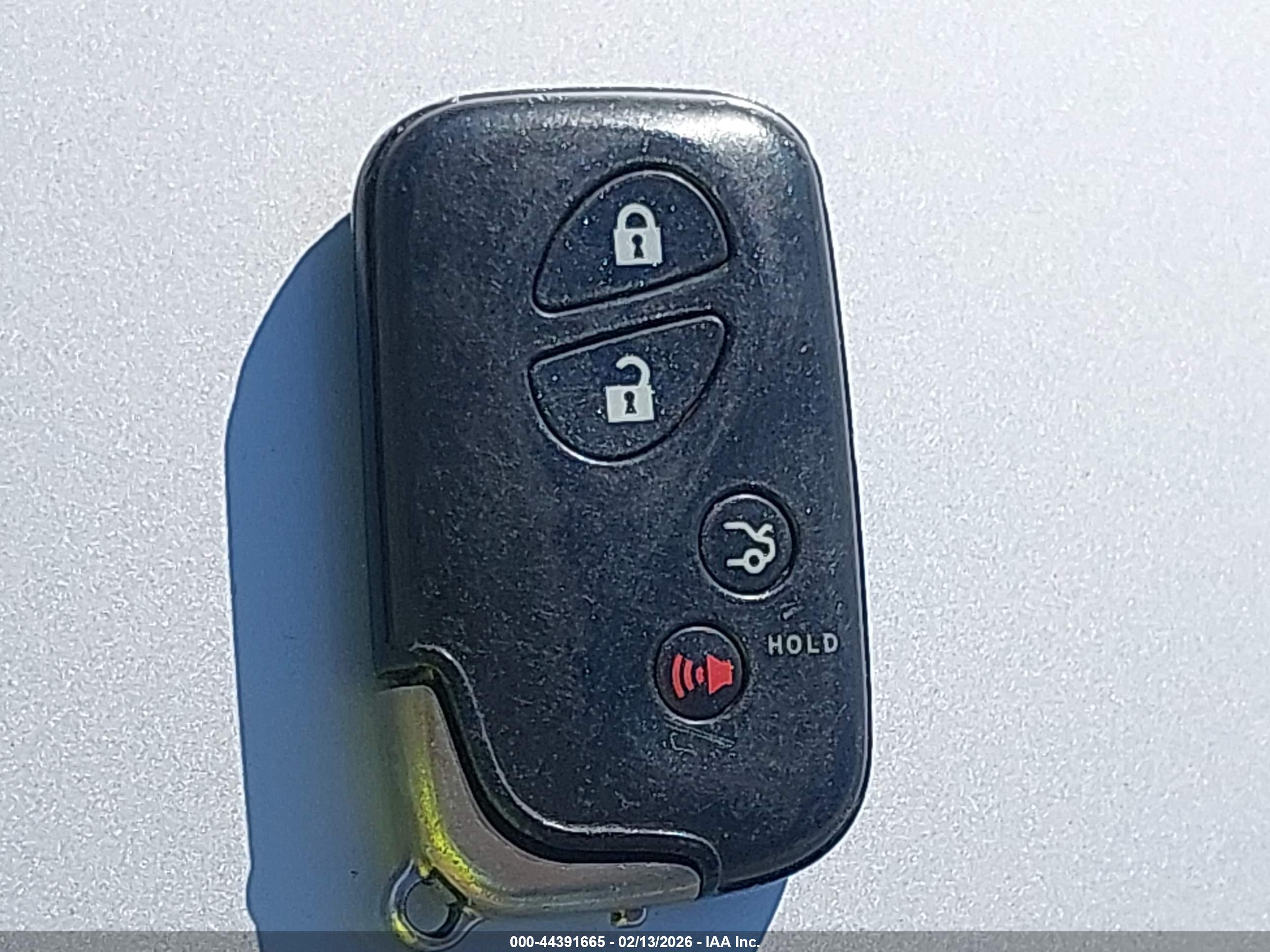 LEXUS IS image 11