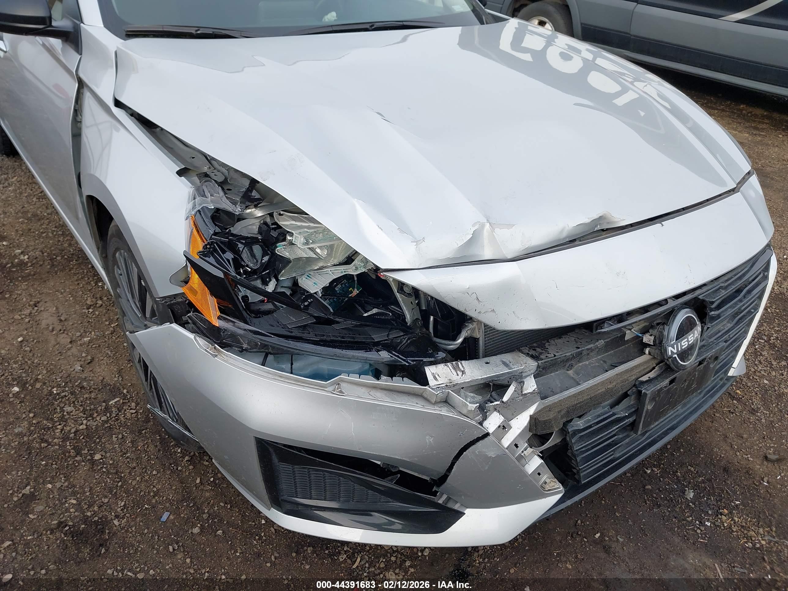 NISSAN ALTIMA image 6