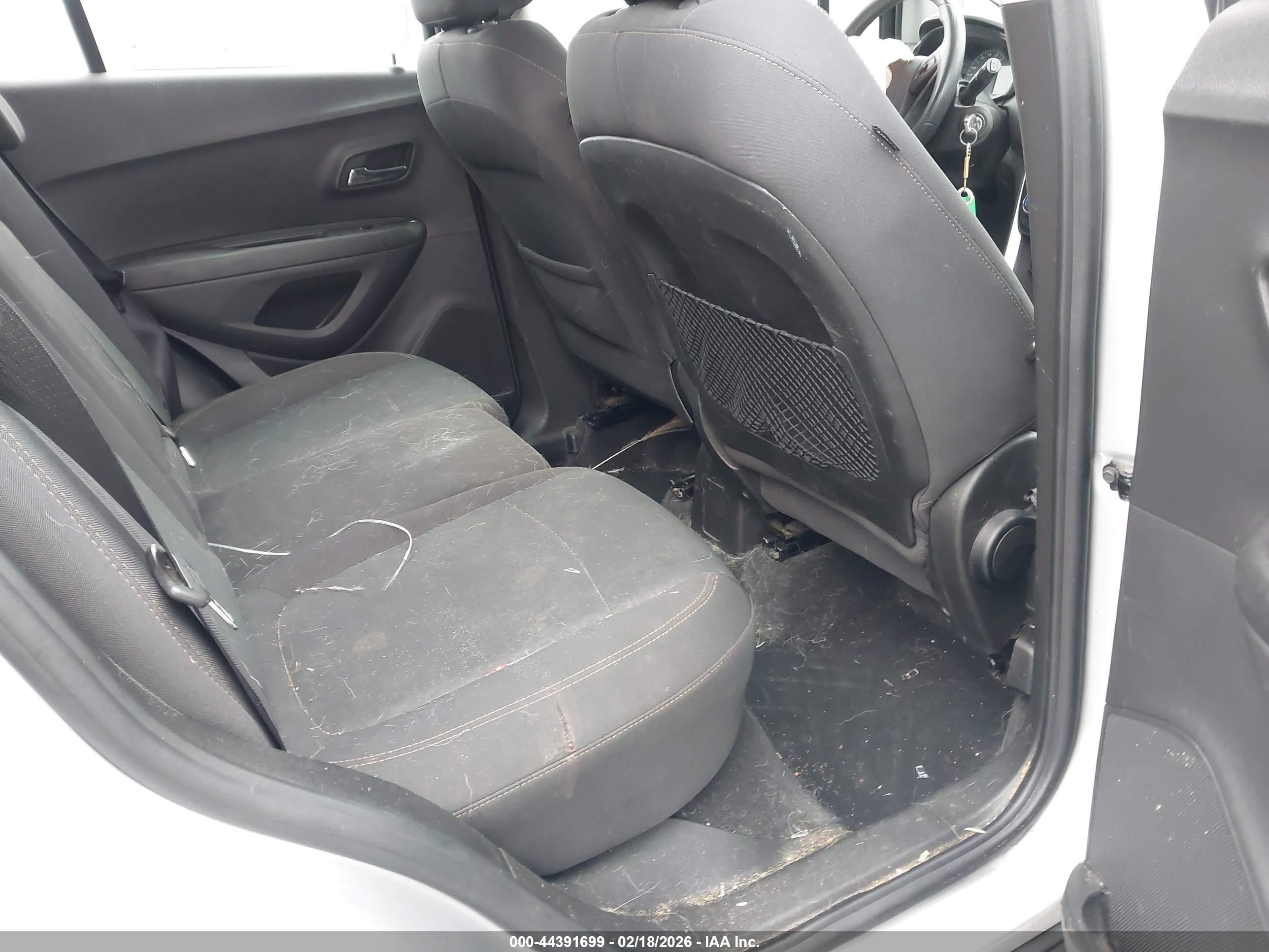 CHEVROLET TRAX image 8