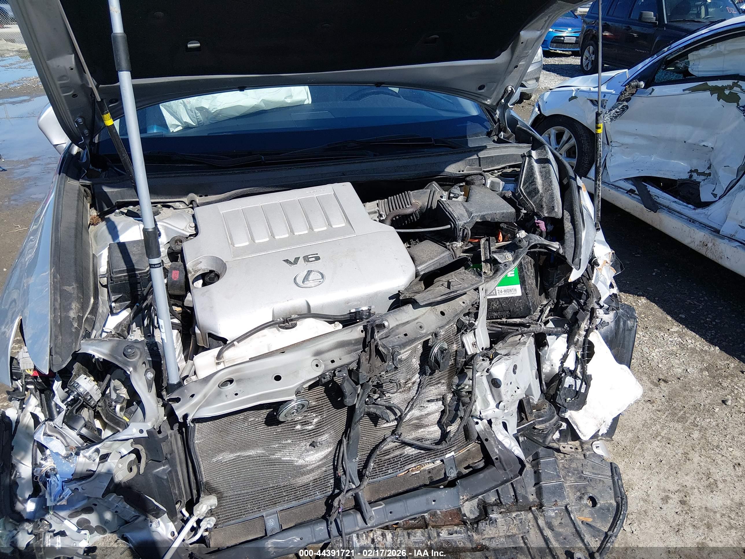 LEXUS ES image 10