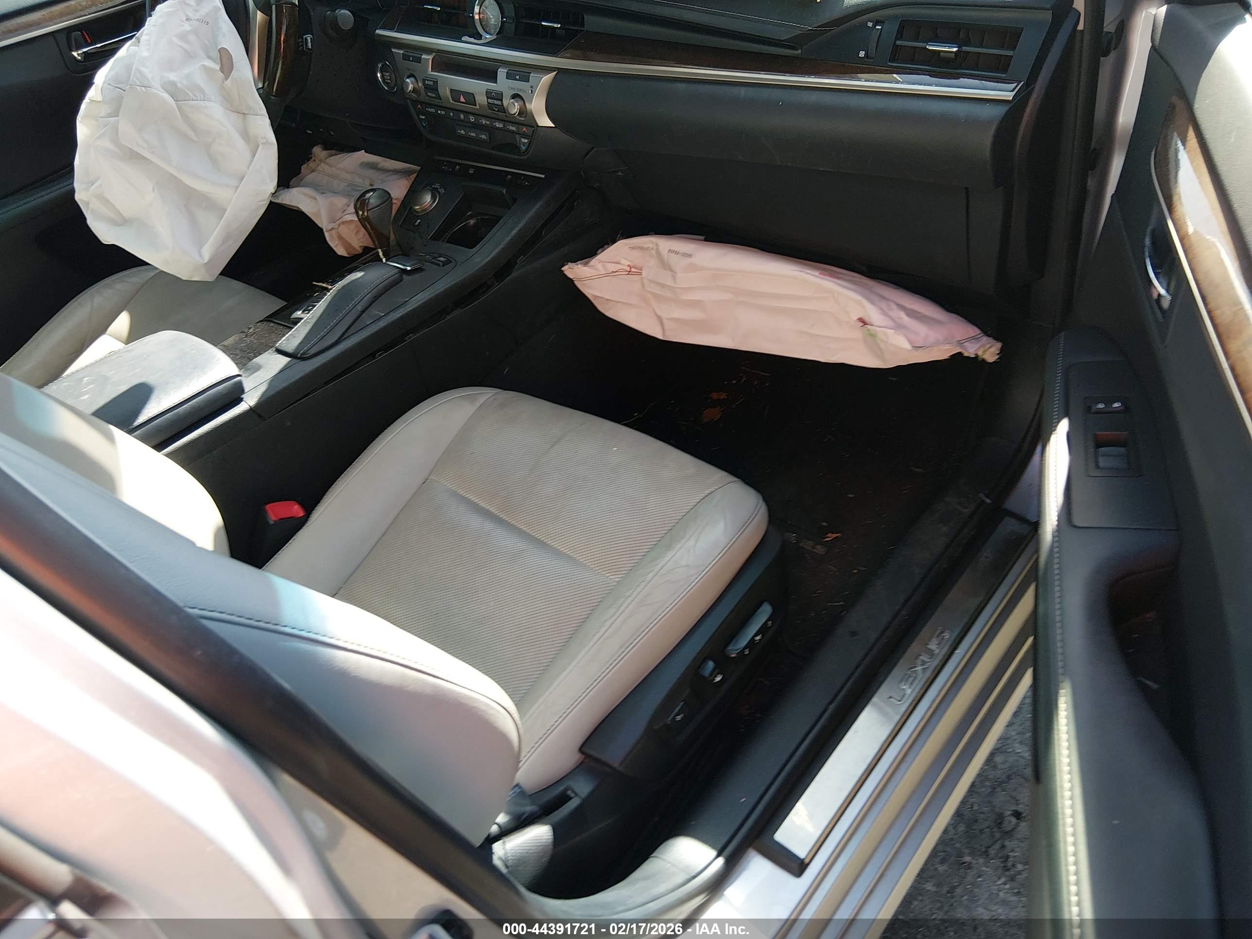 LEXUS ES image 5