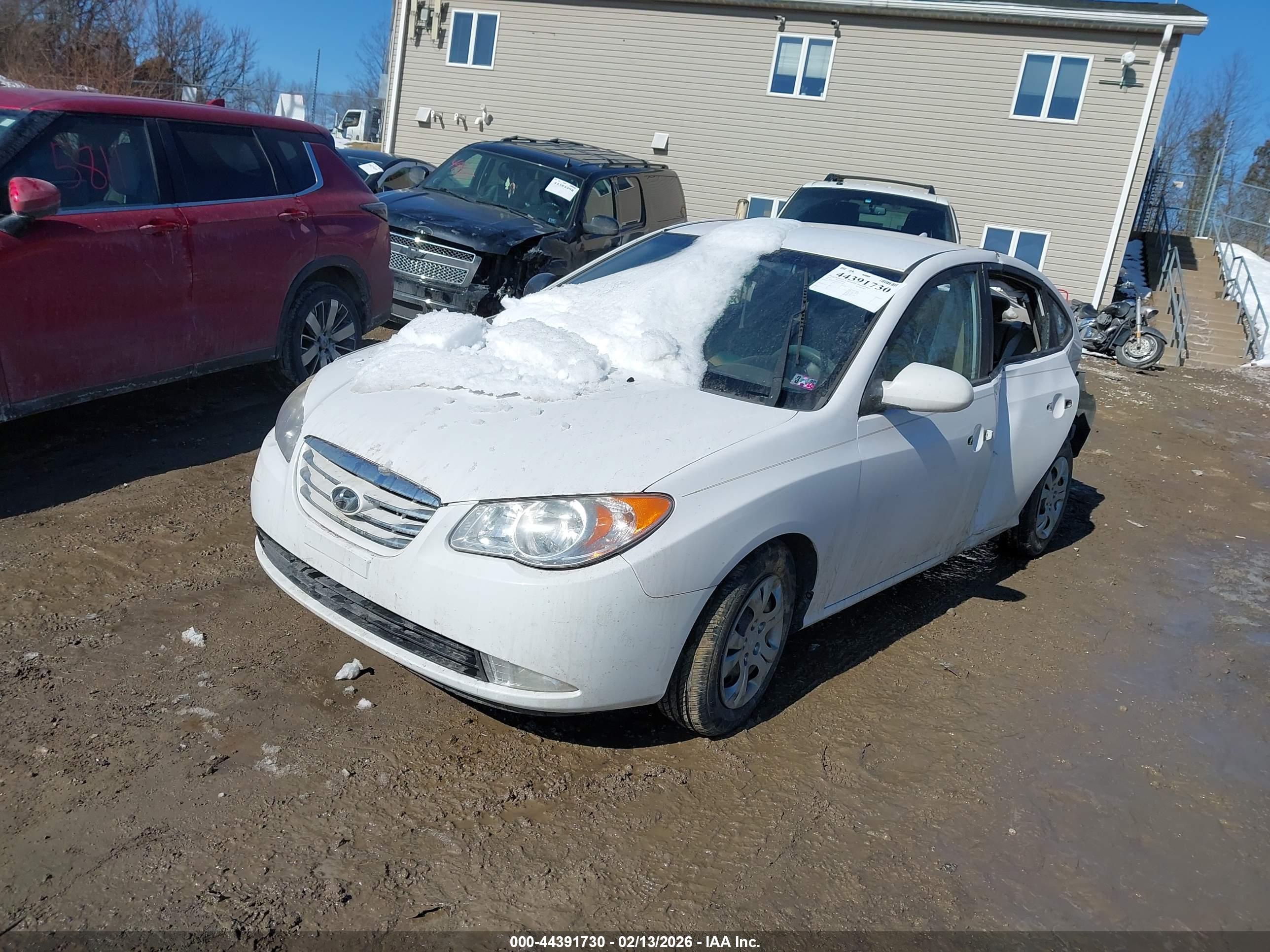 HYUNDAI ELANTRA image 2