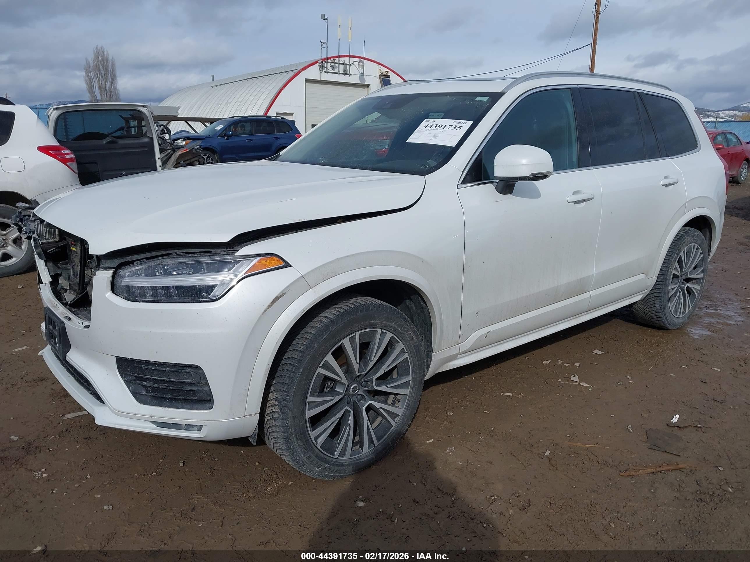 VOLVO XC90 image 2