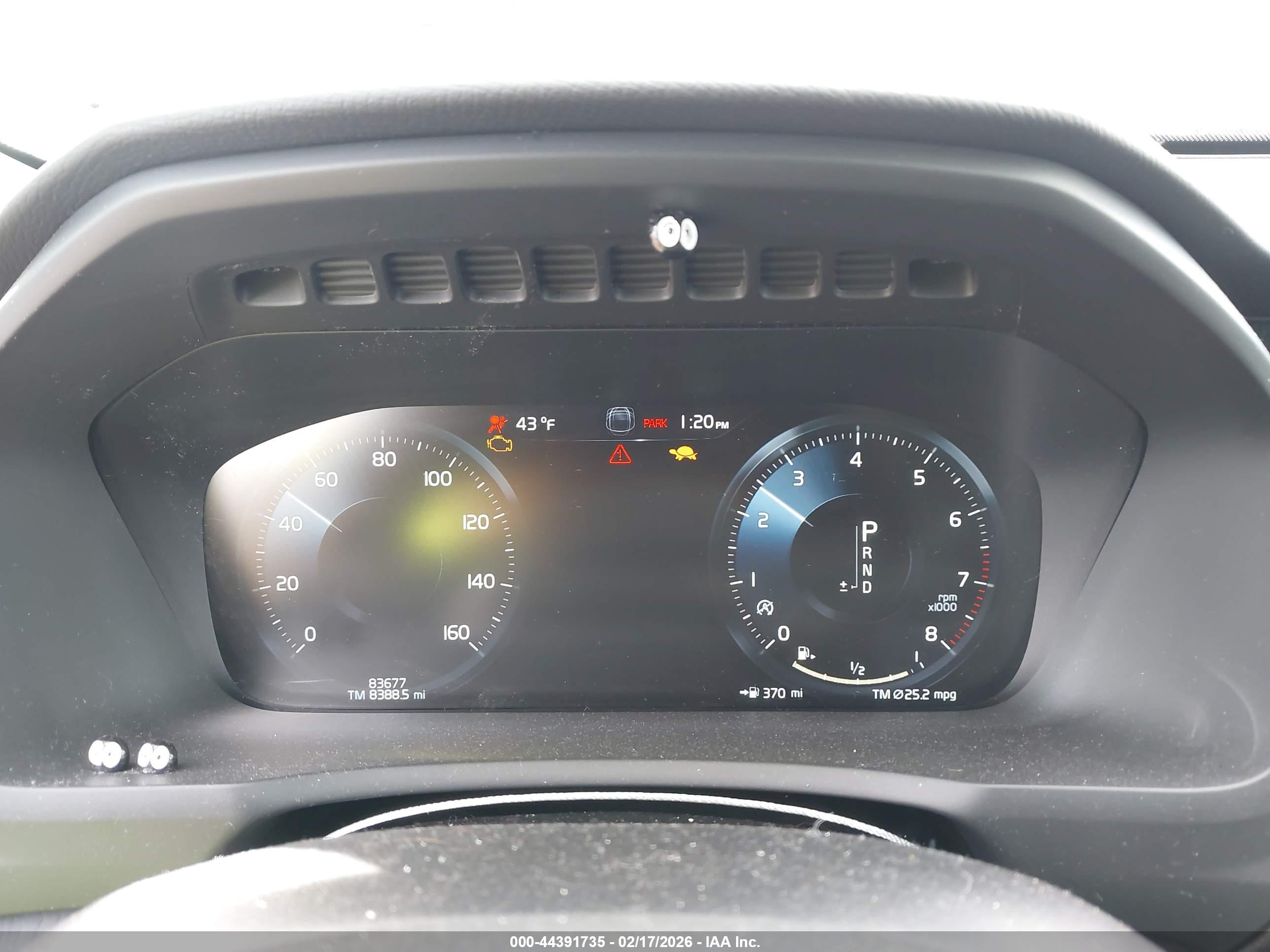 VOLVO XC90 image 7