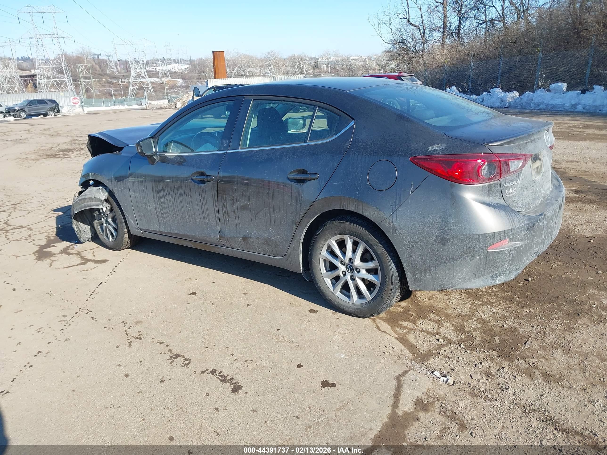 MAZDA MAZDA3 image 3