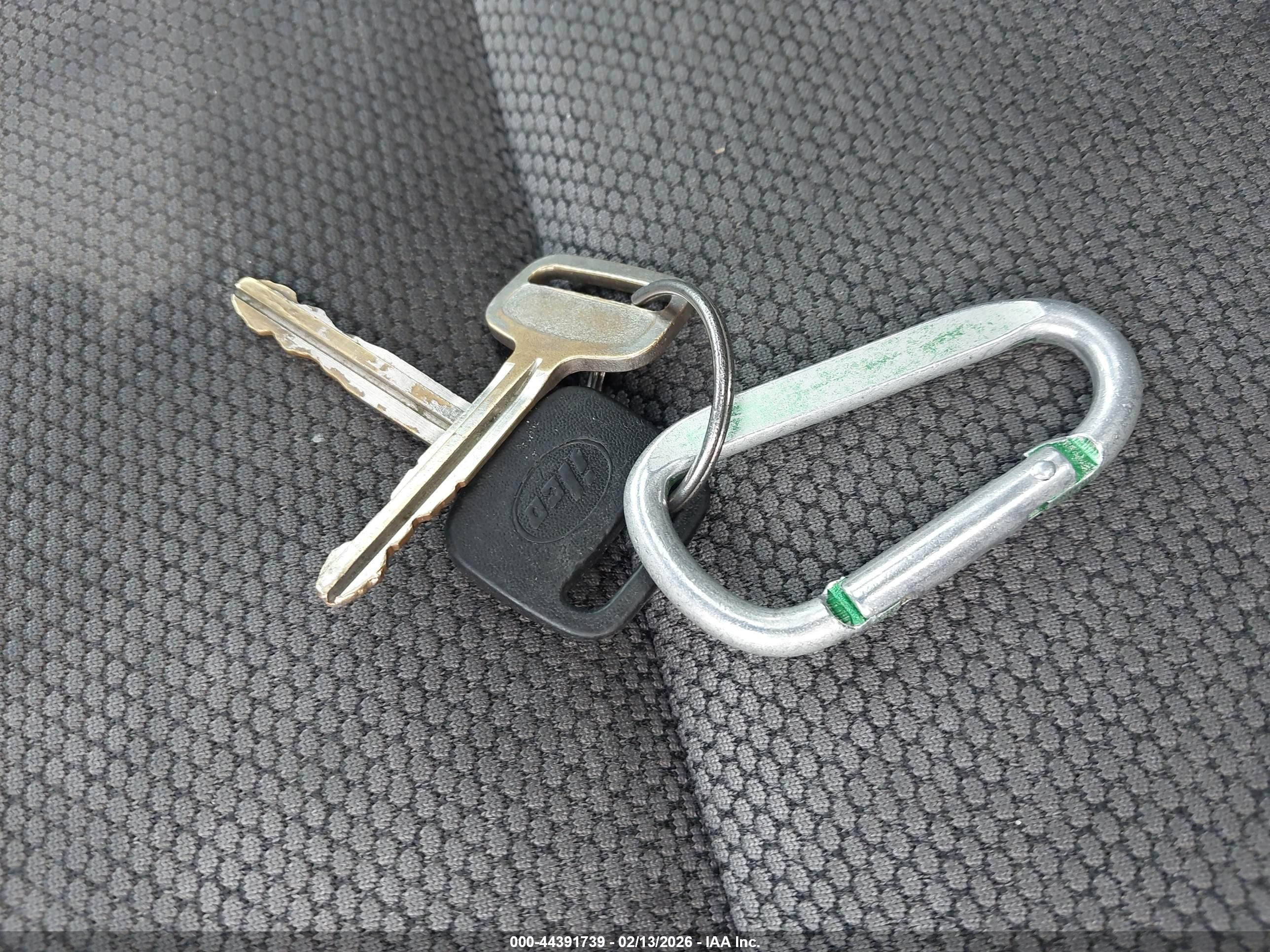 PONTIAC VIBE image 11