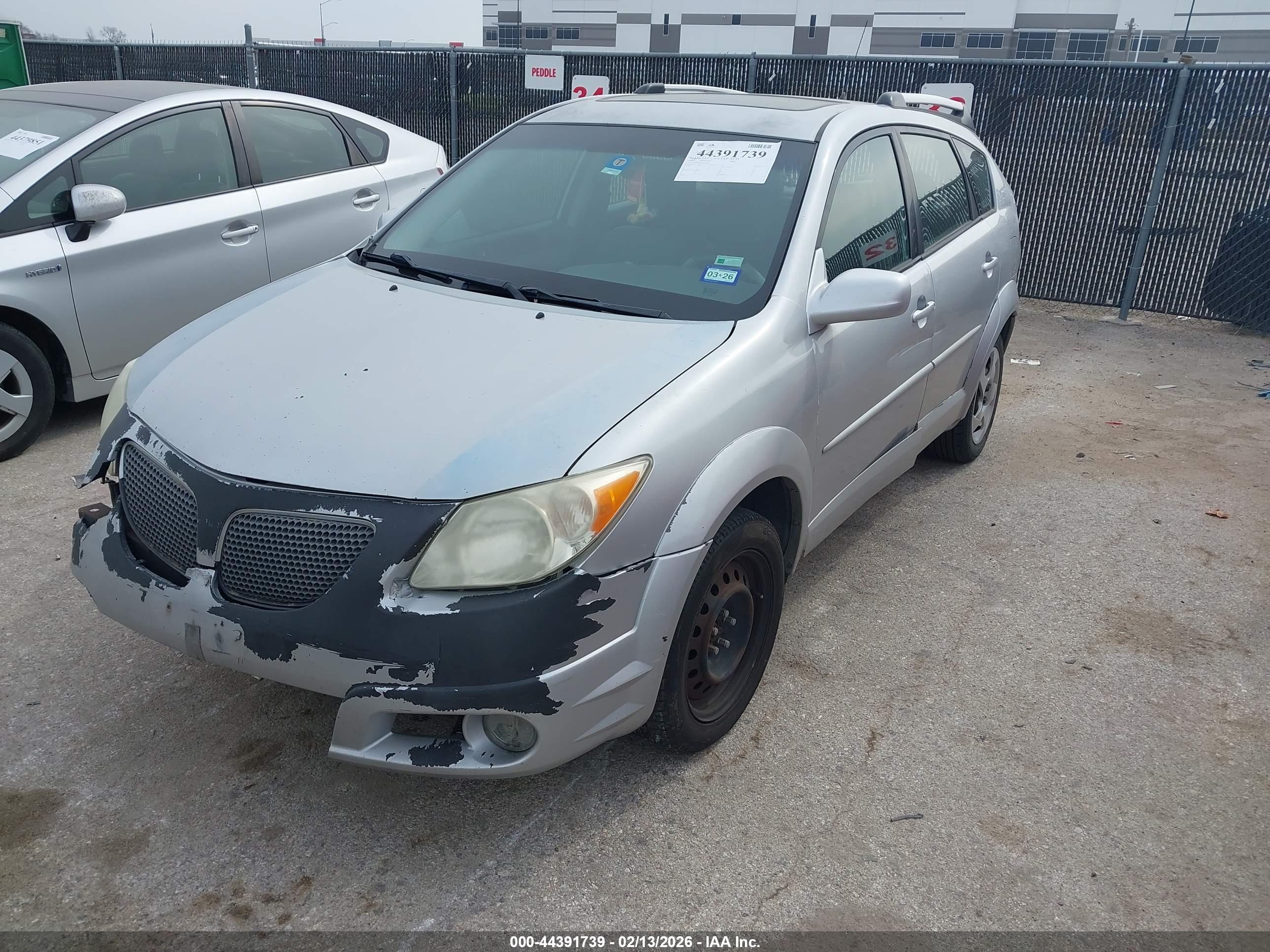 PONTIAC VIBE image 2