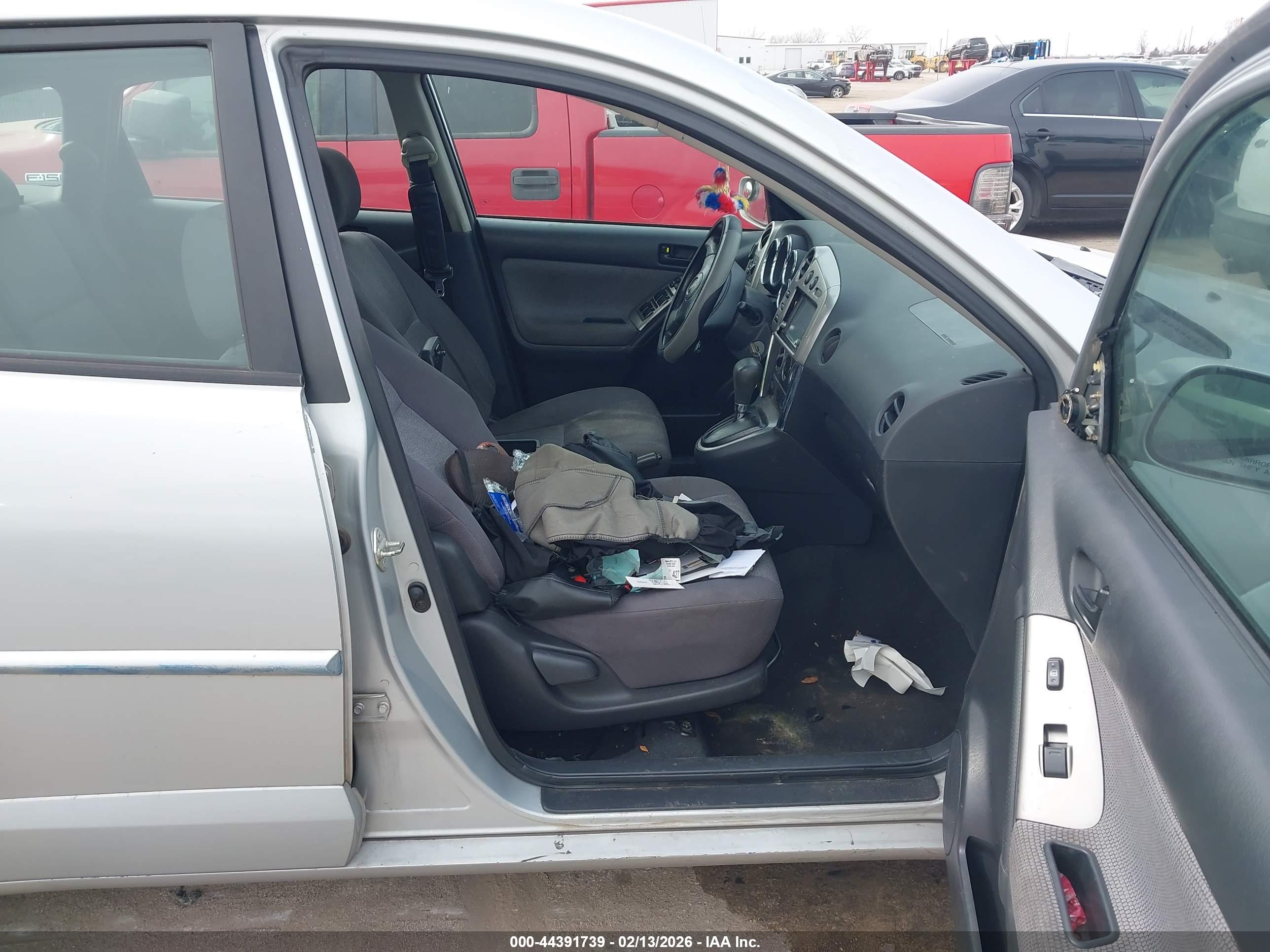 PONTIAC VIBE image 5