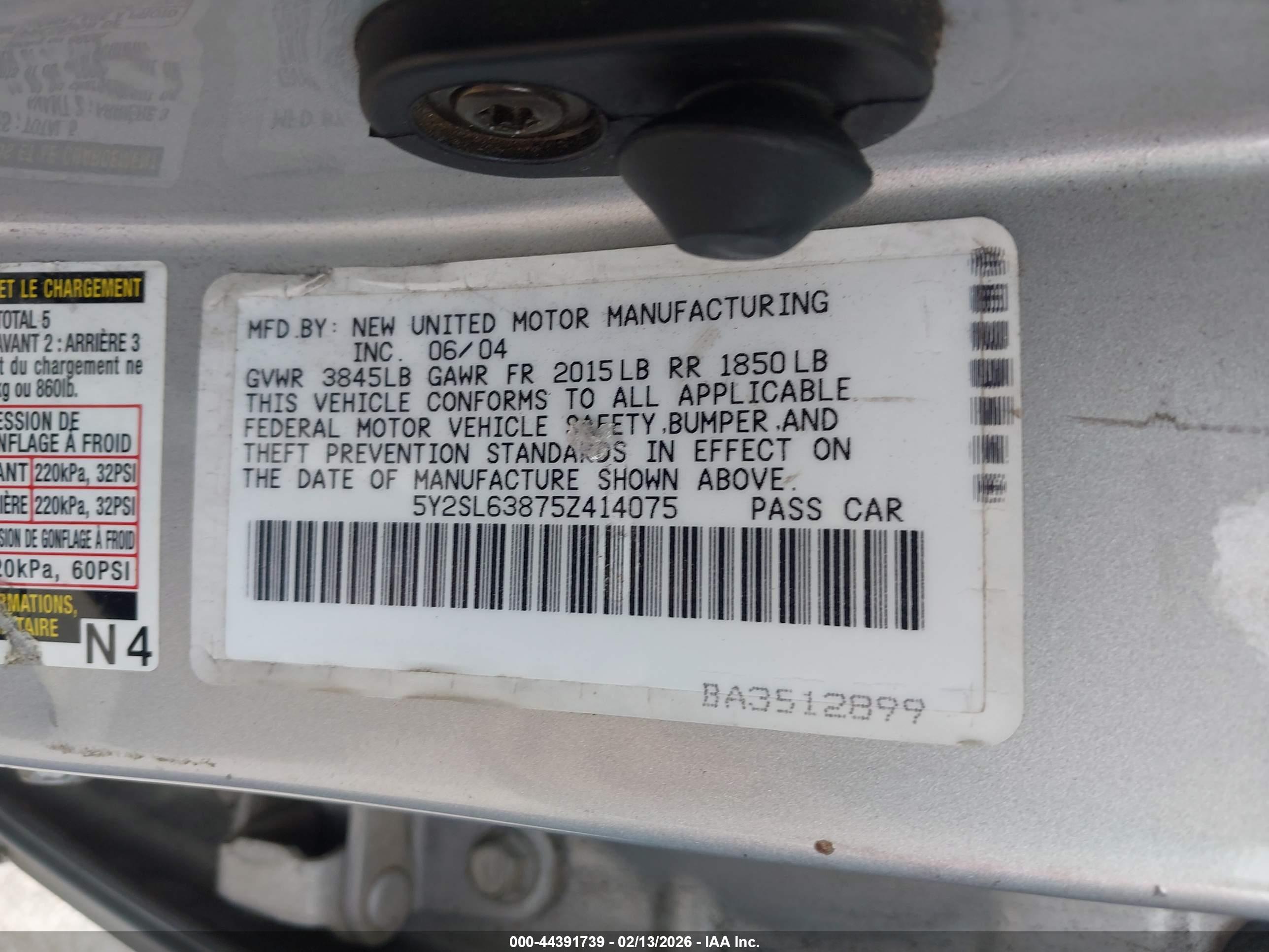 PONTIAC VIBE image 9