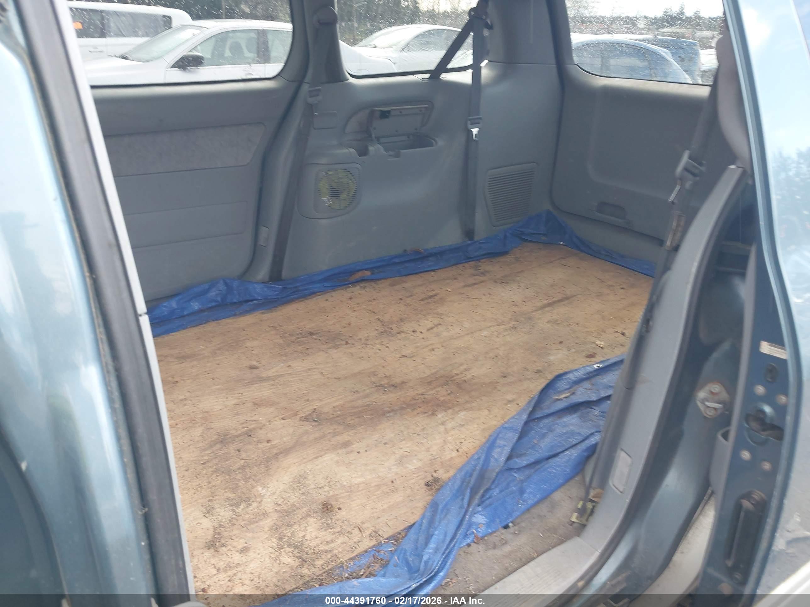 TOYOTA SIENNA image 8