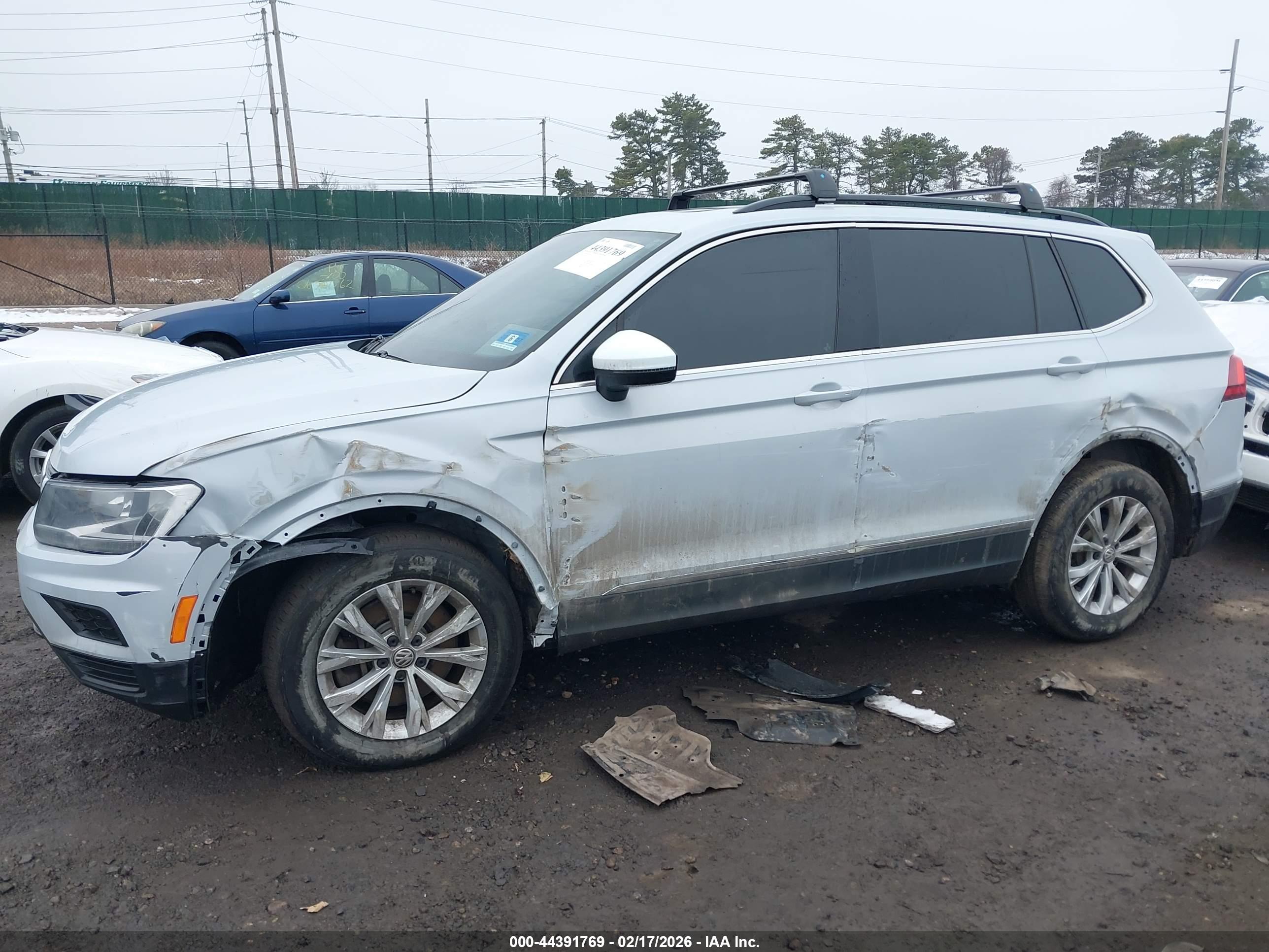 VOLKSWAGEN TIGUAN image 6