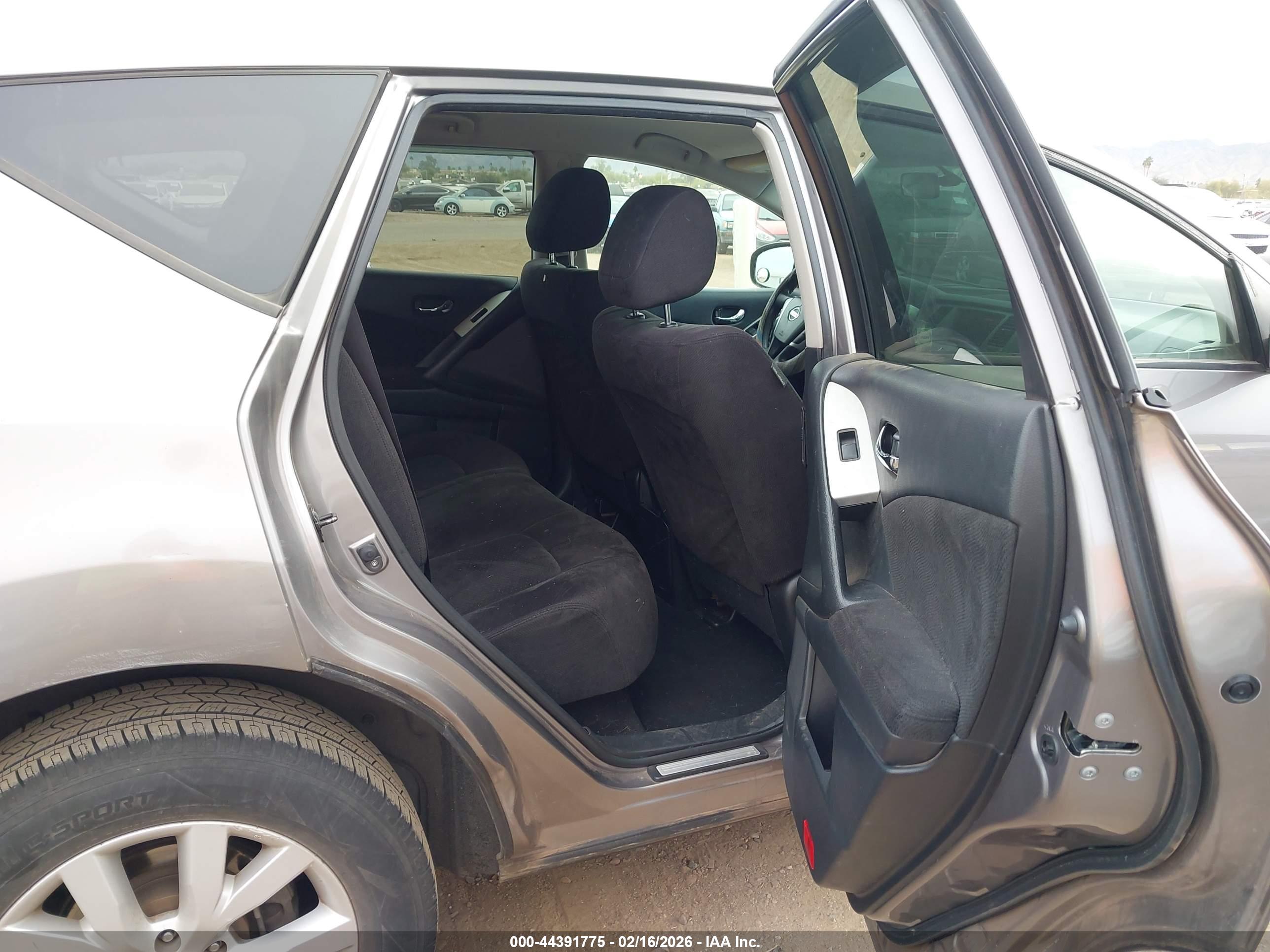 NISSAN MURANO image 8