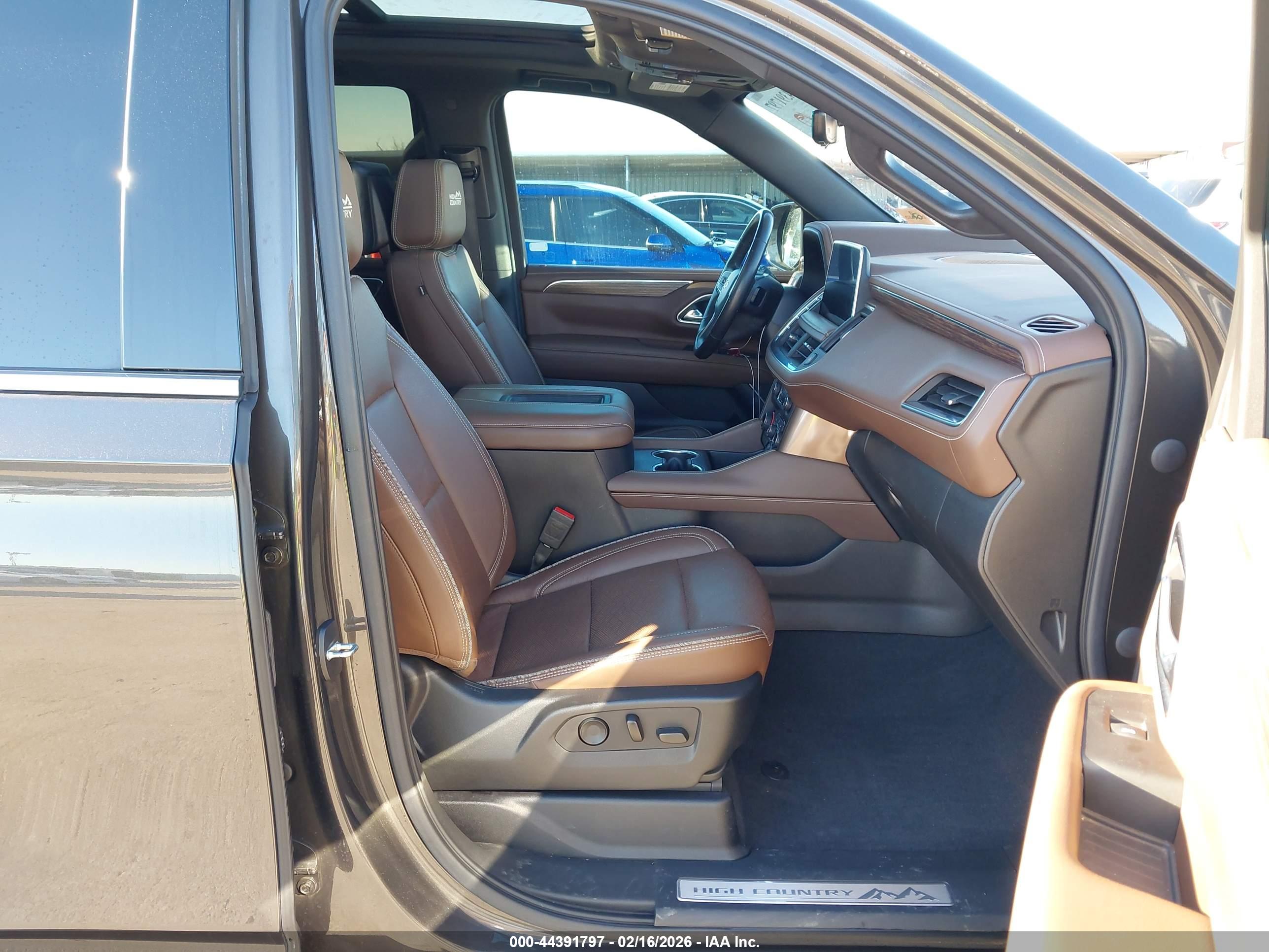 CHEVROLET TAHOE image 5