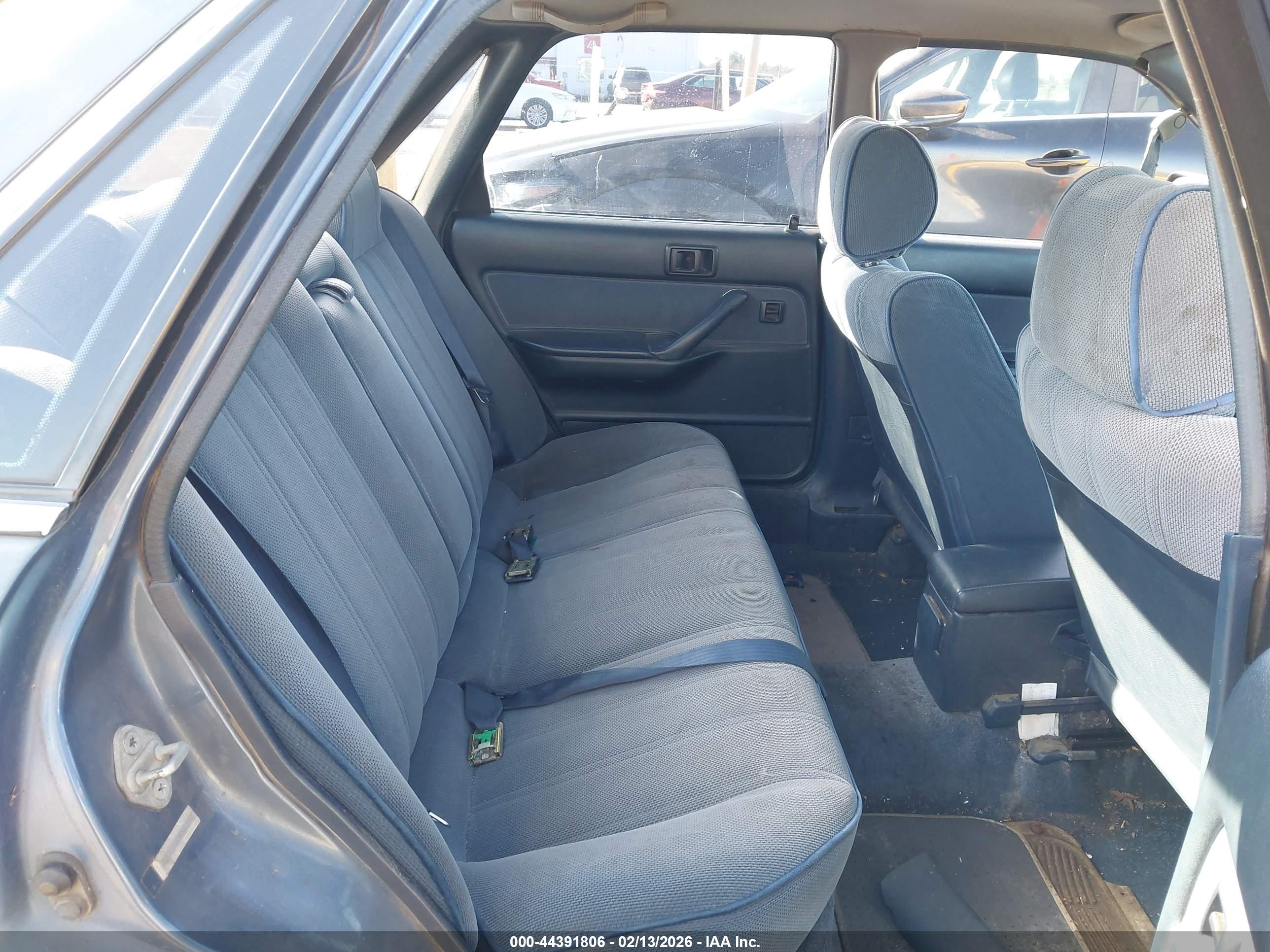 TOYOTA CAMRY image 8