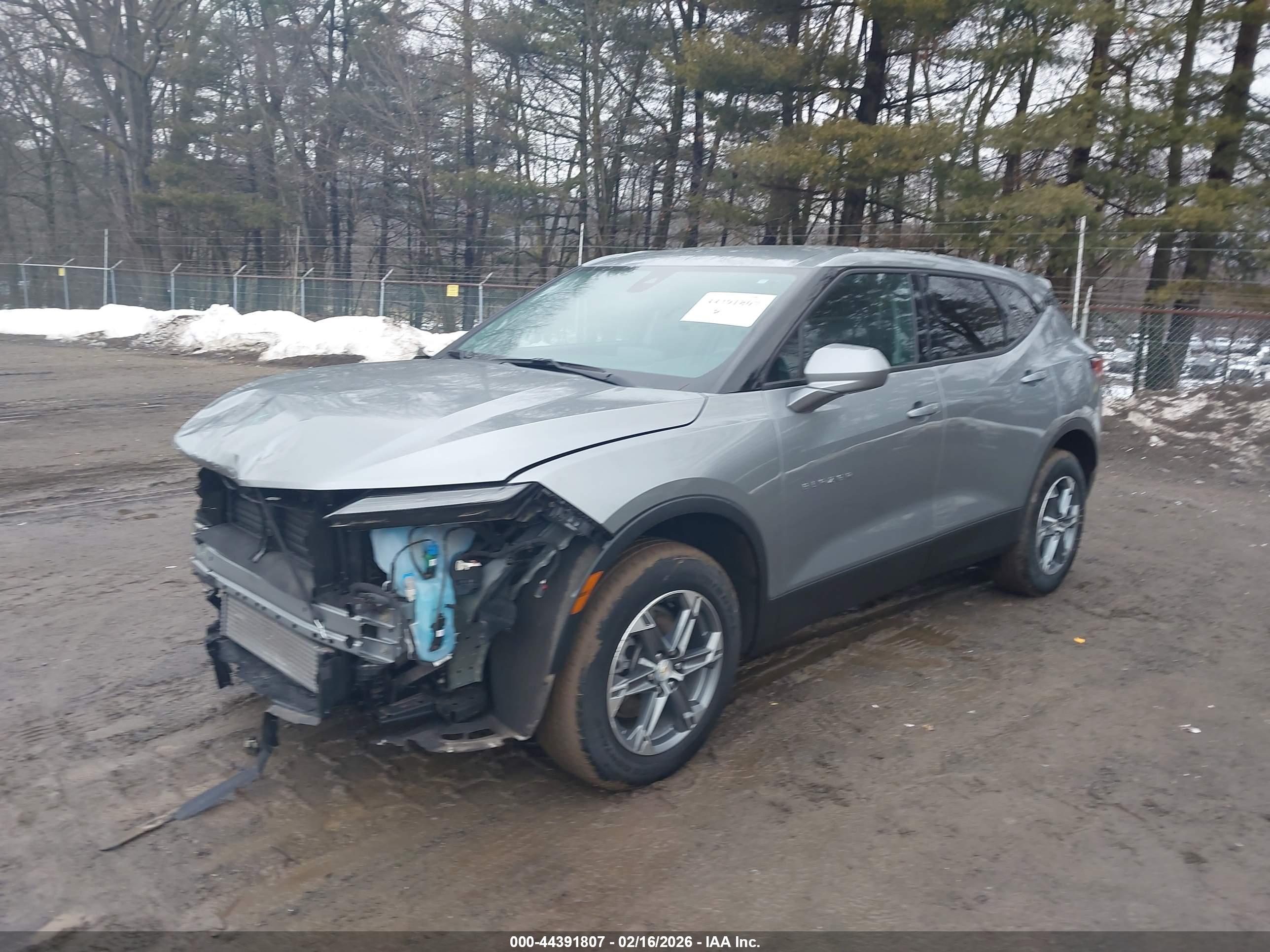 CHEVROLET BLAZER image 2