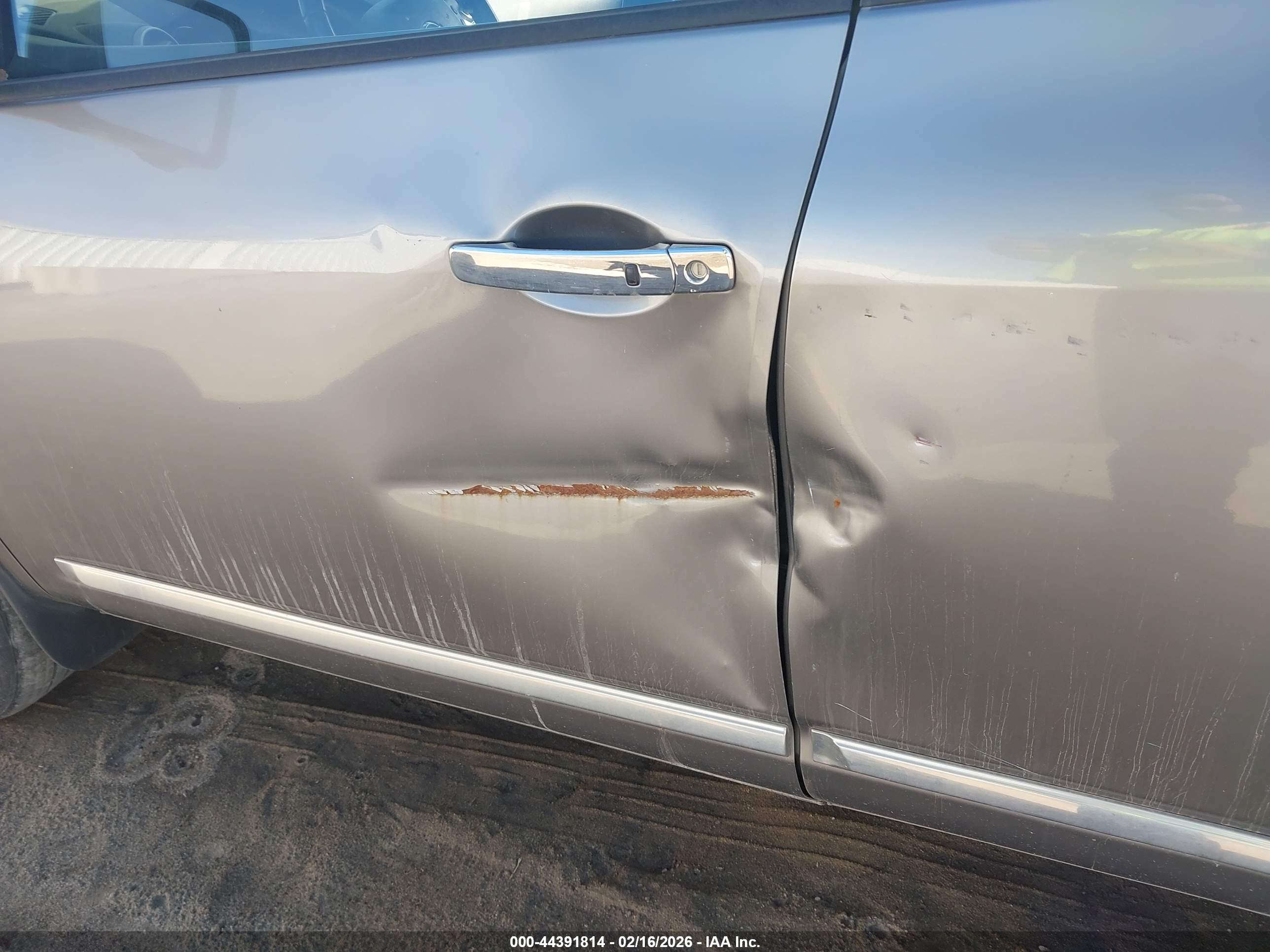 NISSAN ROGUE image 6