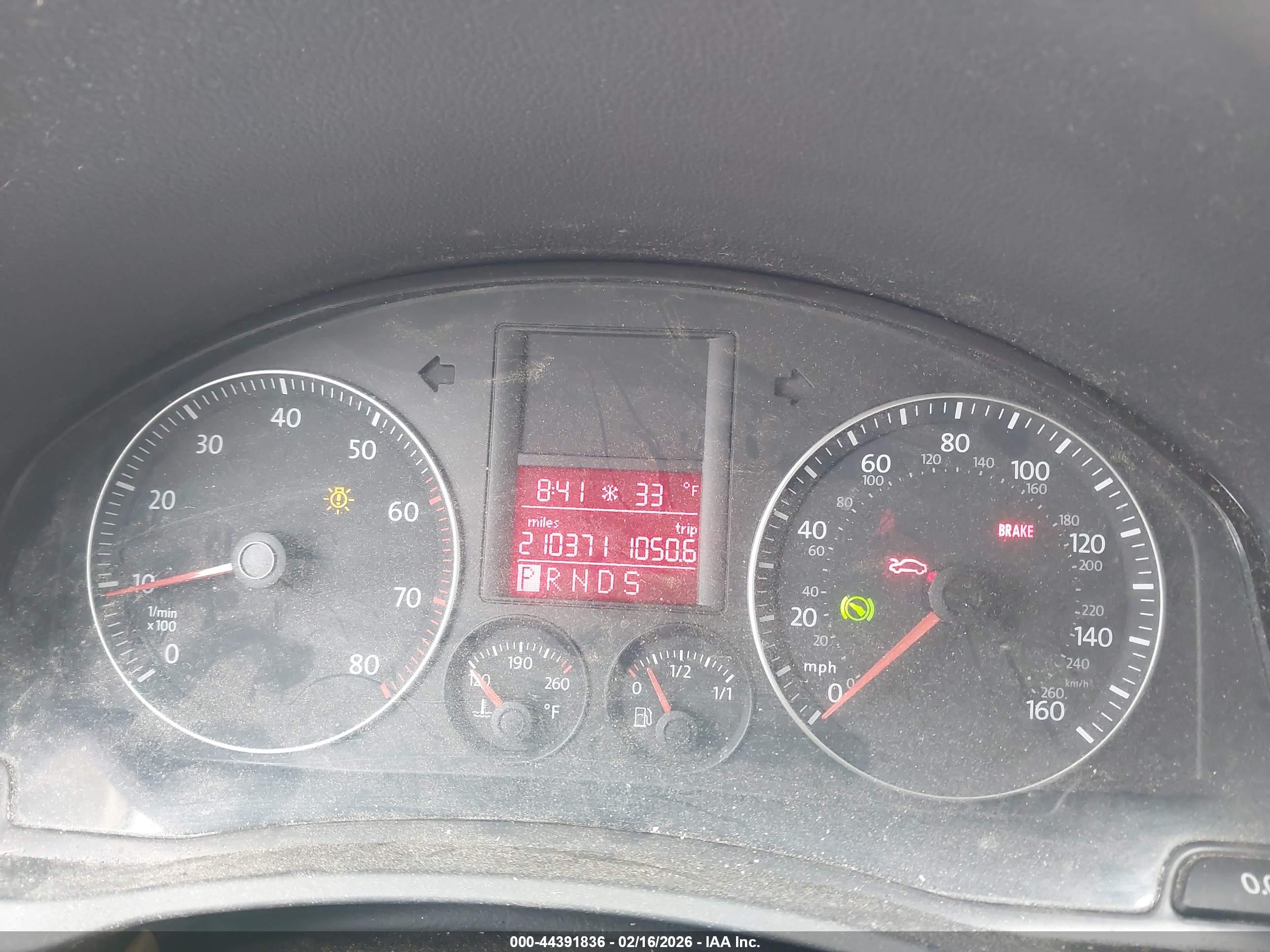 VOLKSWAGEN JETTA image 7