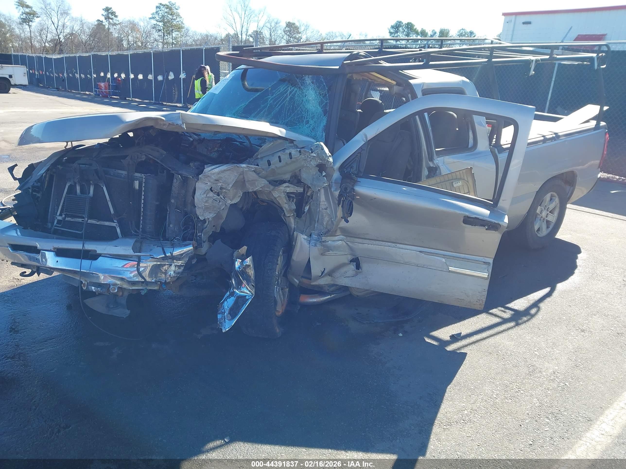 CHEVROLET SILVERADO image 2