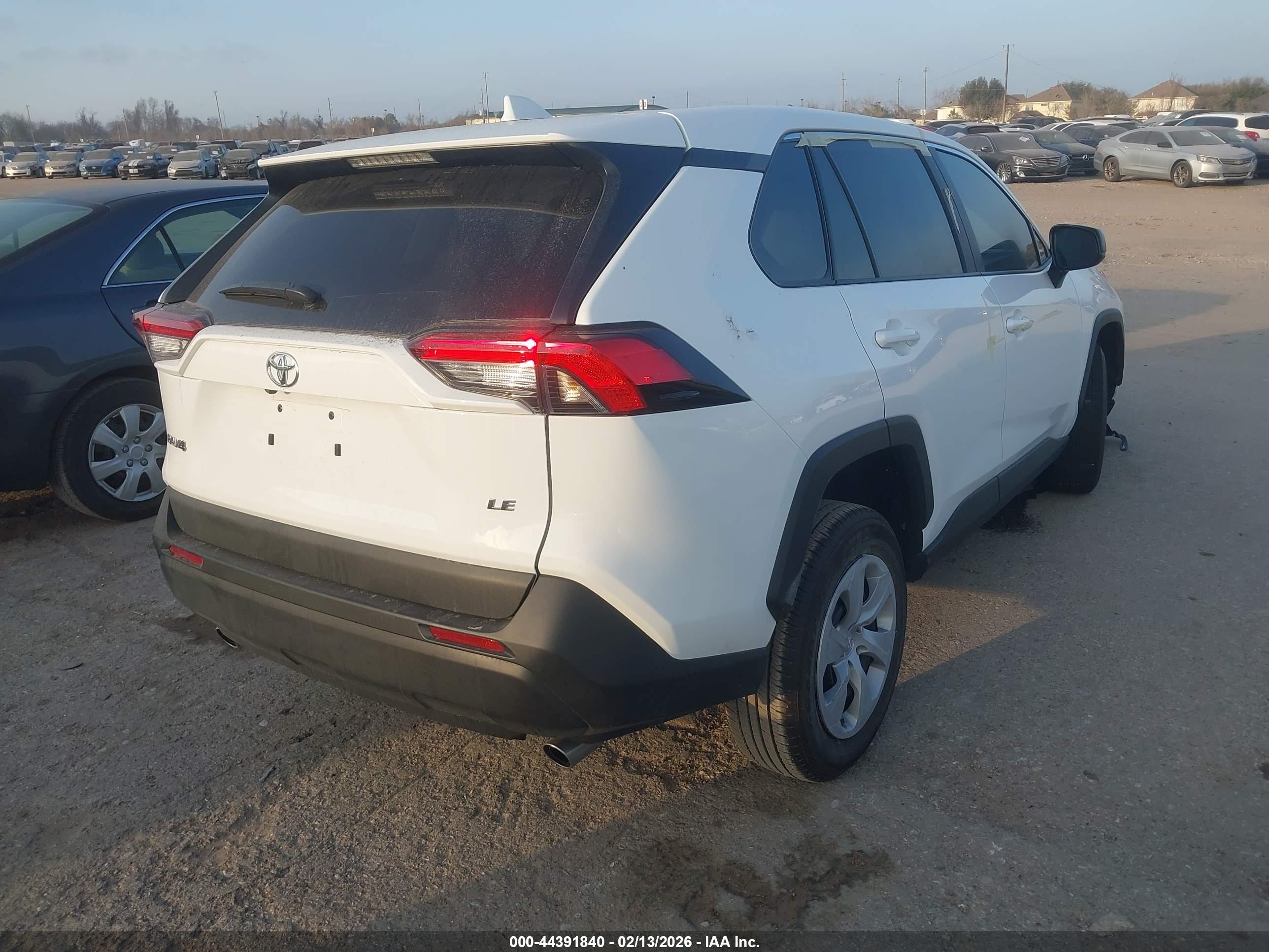 TOYOTA RAV4 image 4