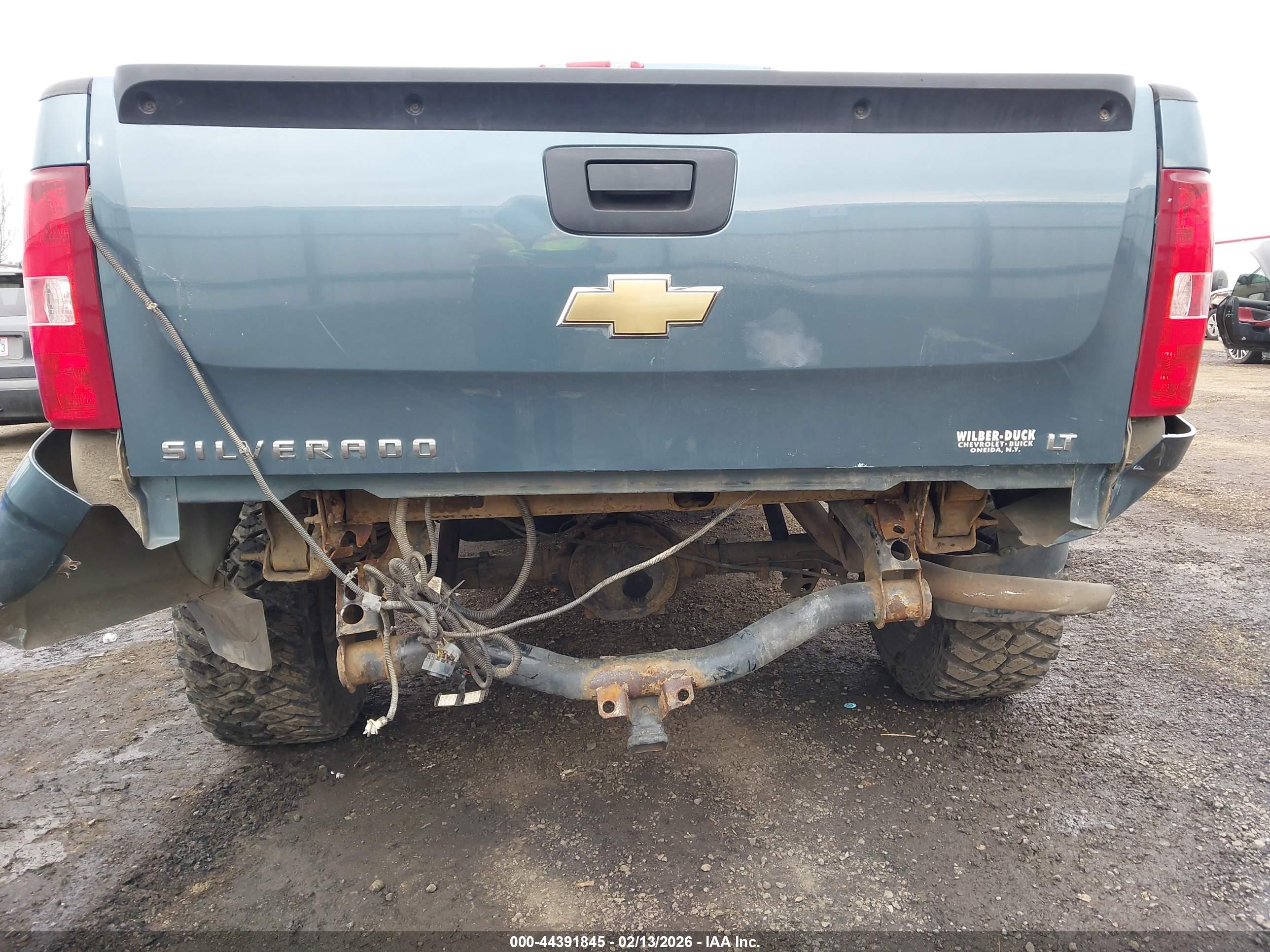 CHEVROLET SILVERADO image 6