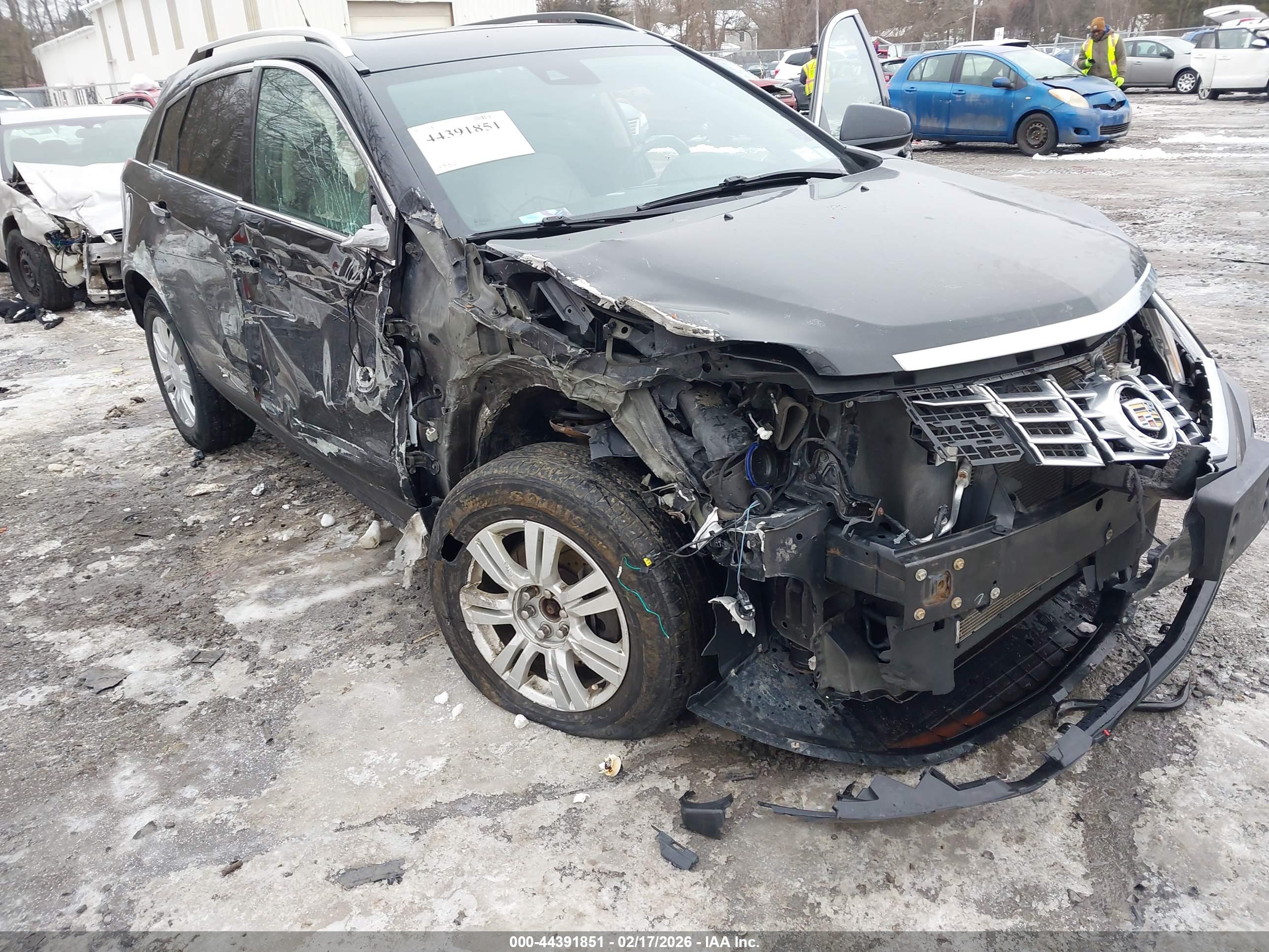 CADILLAC SRX image 6