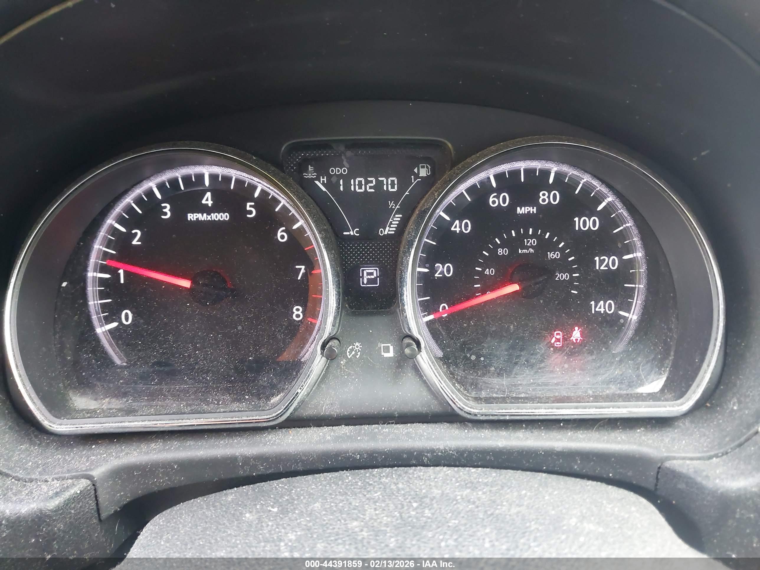 NISSAN VERSA image 7