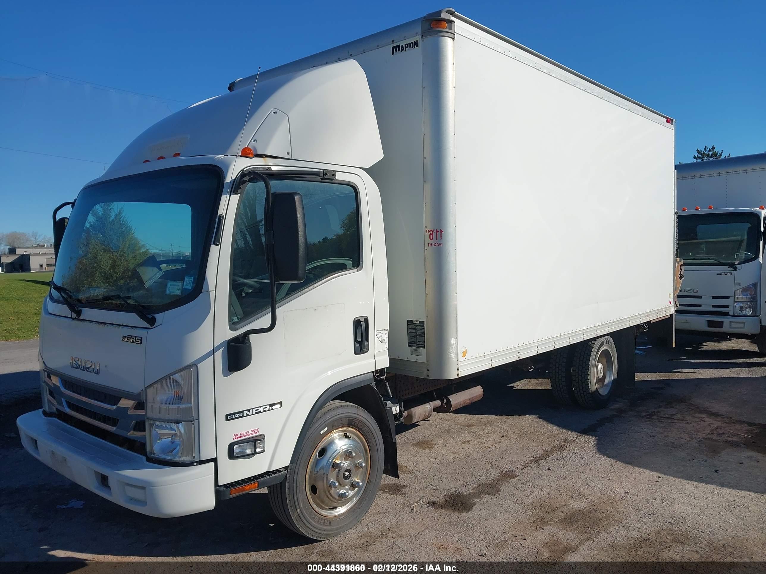 ISUZU NPR image 2