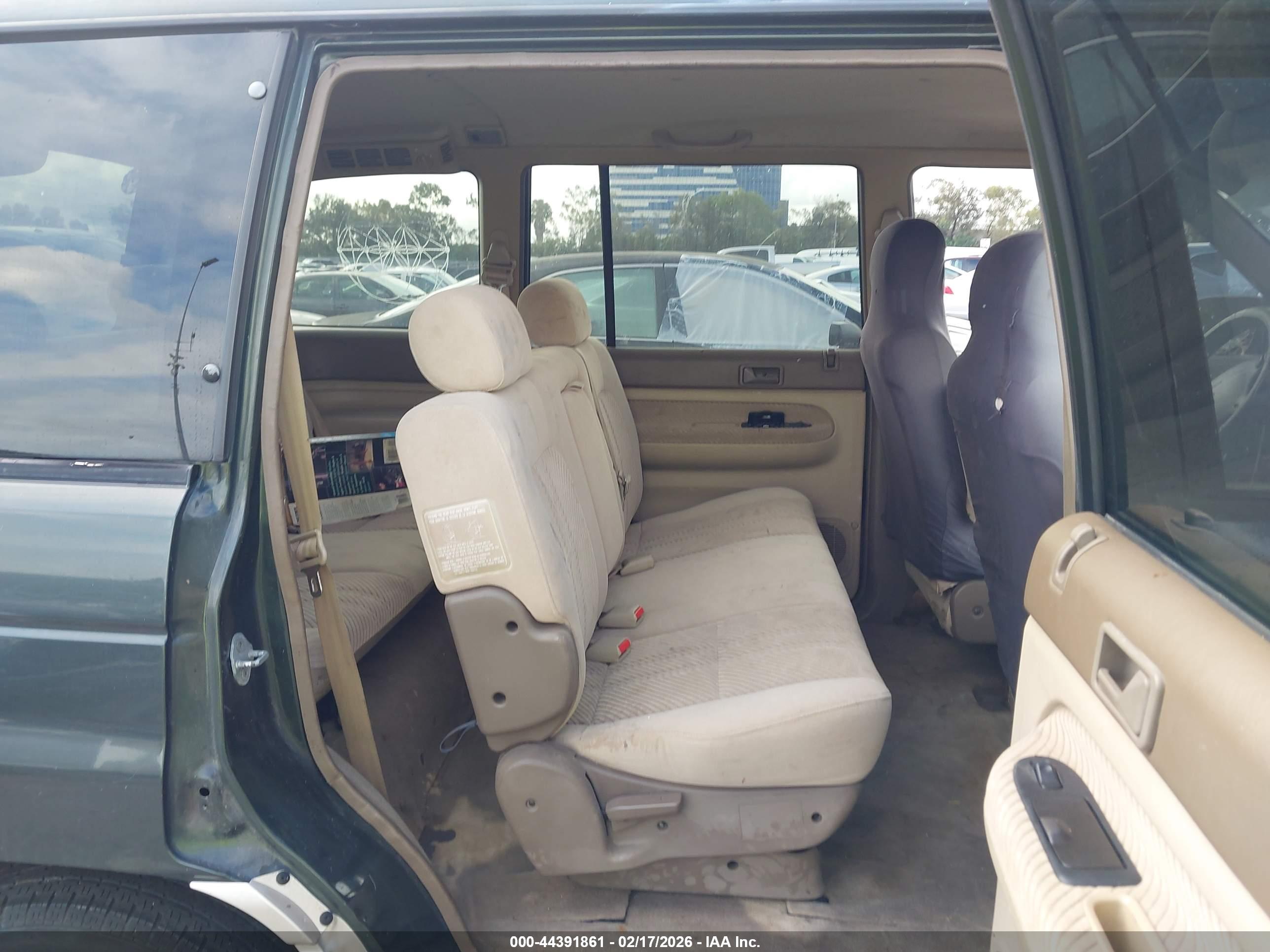 MAZDA MPV image 8