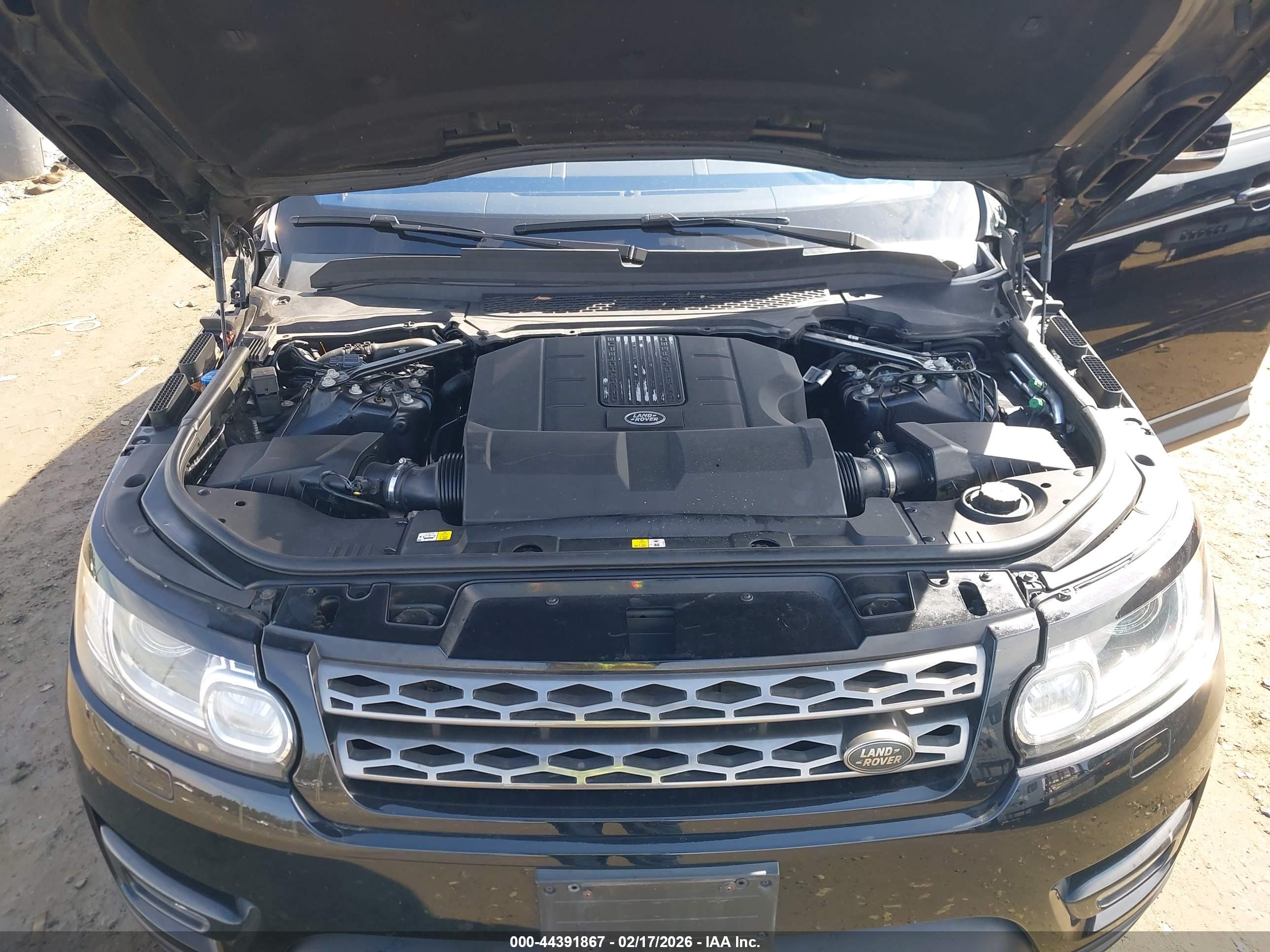 LAND ROVER image 10