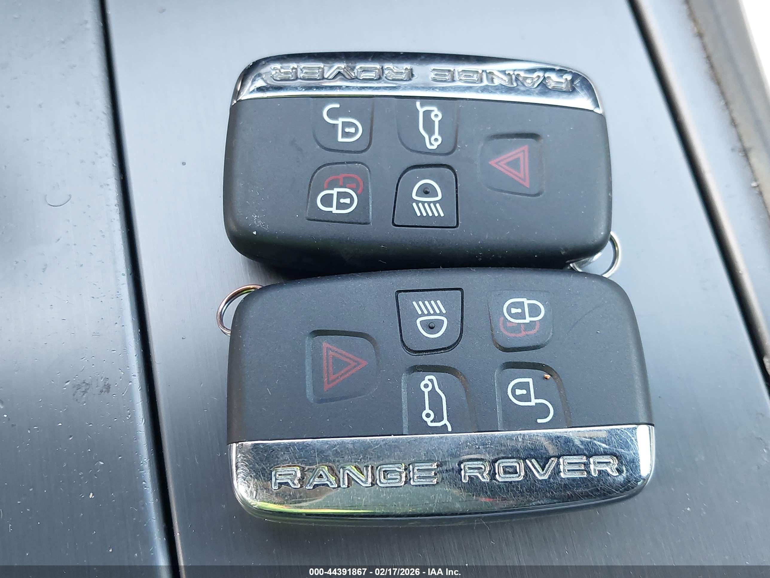 LAND ROVER image 11