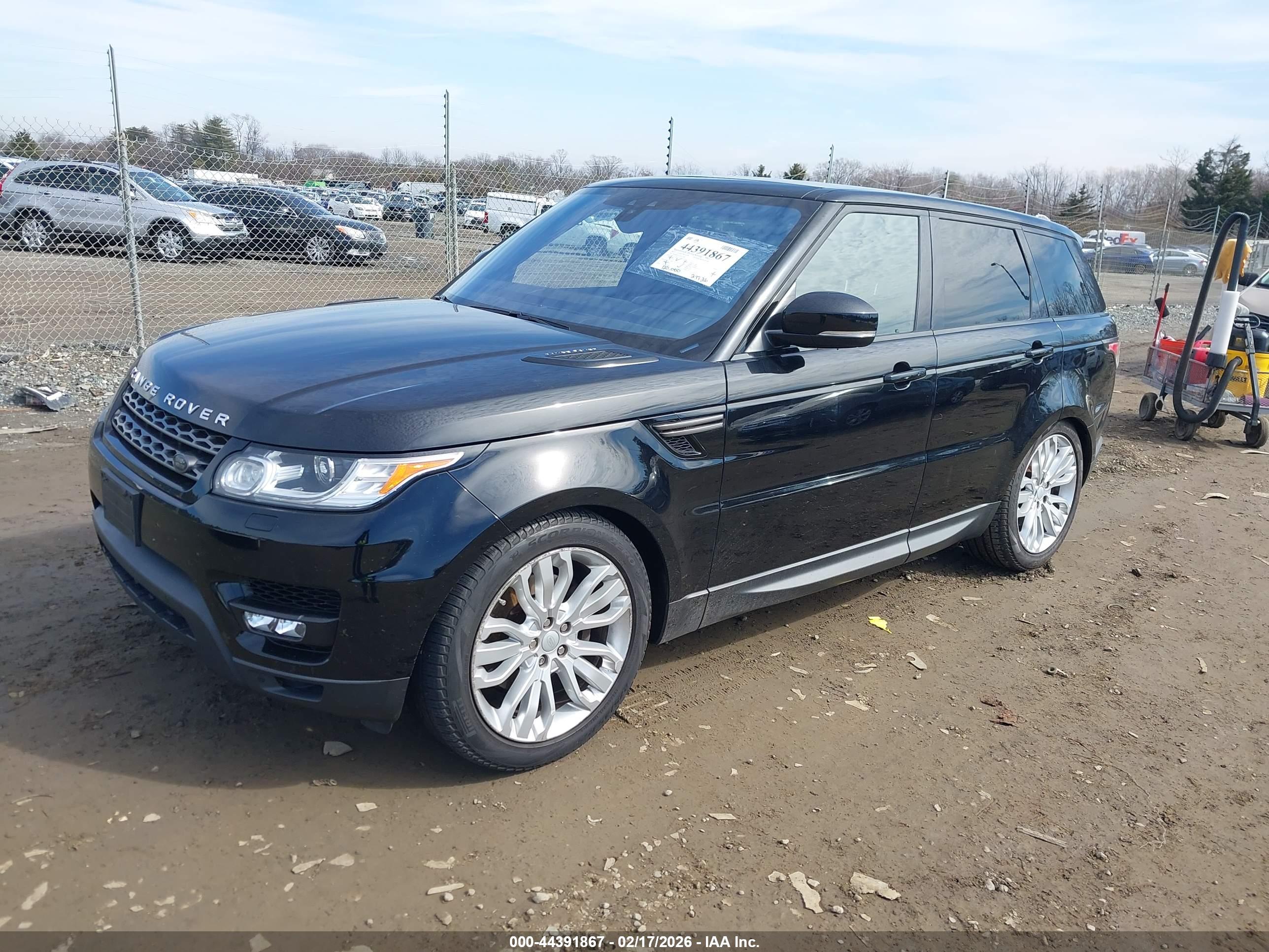 LAND ROVER image 2