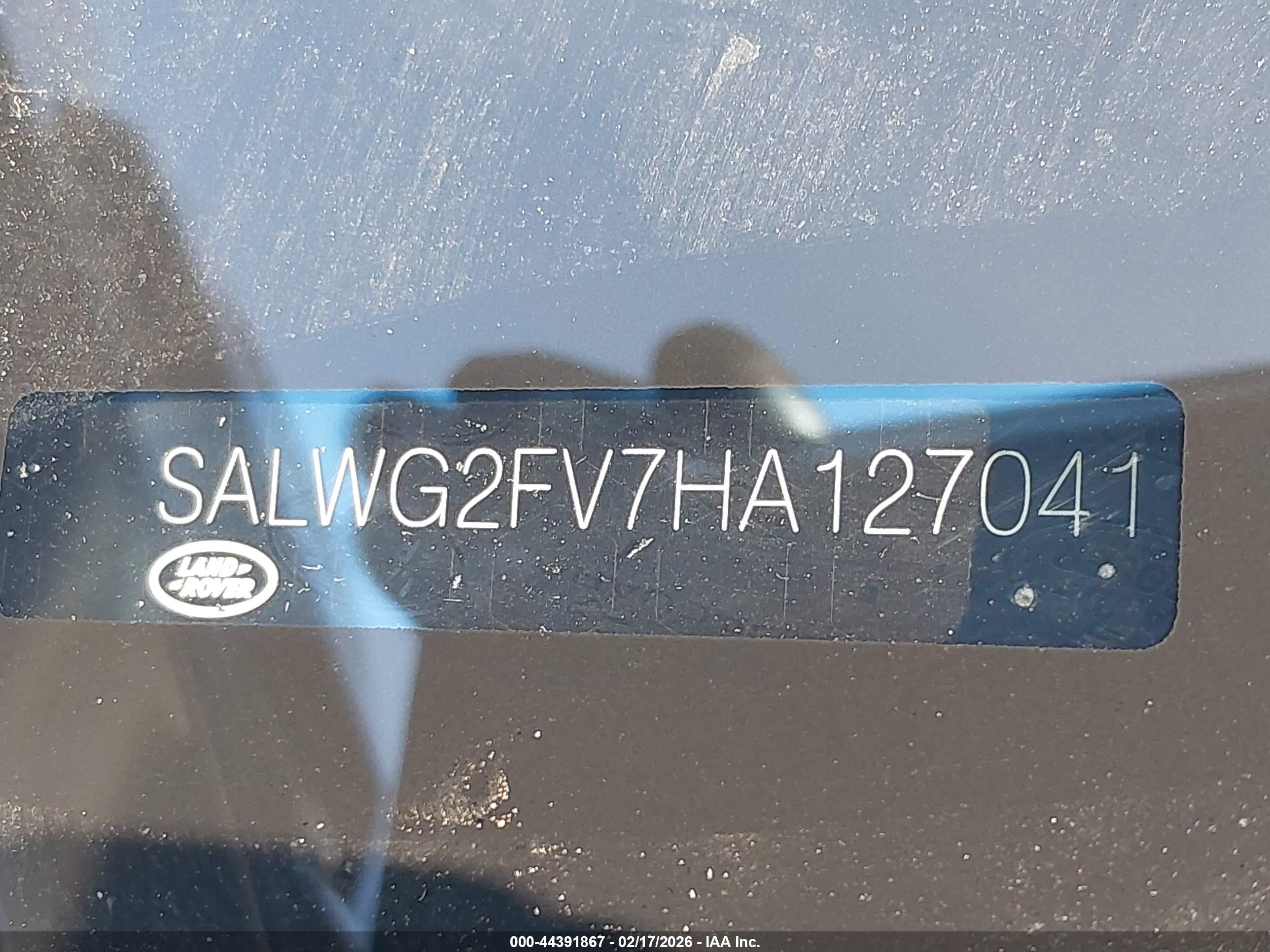 LAND ROVER image 9