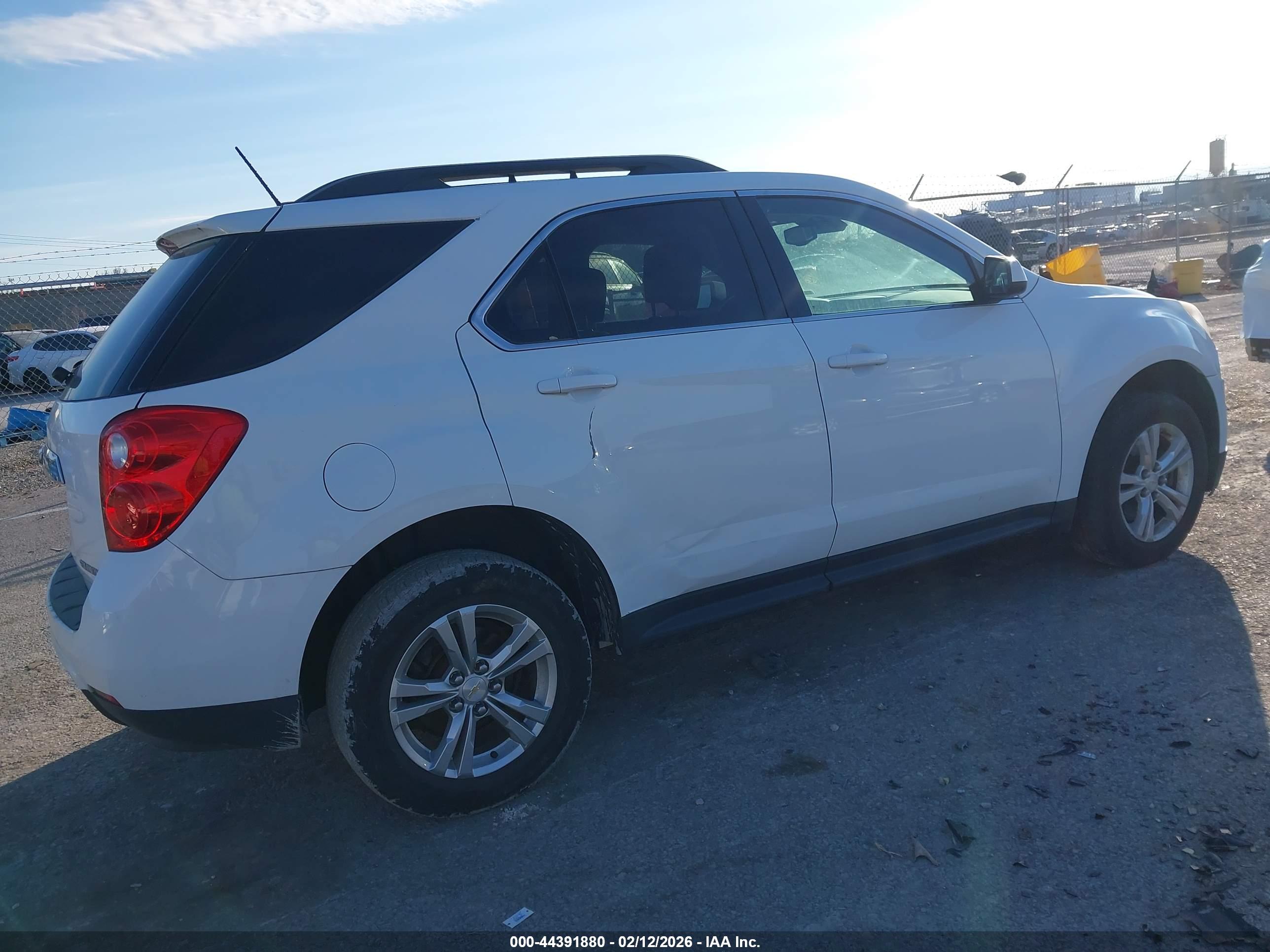 CHEVROLET EQUINOX image 4