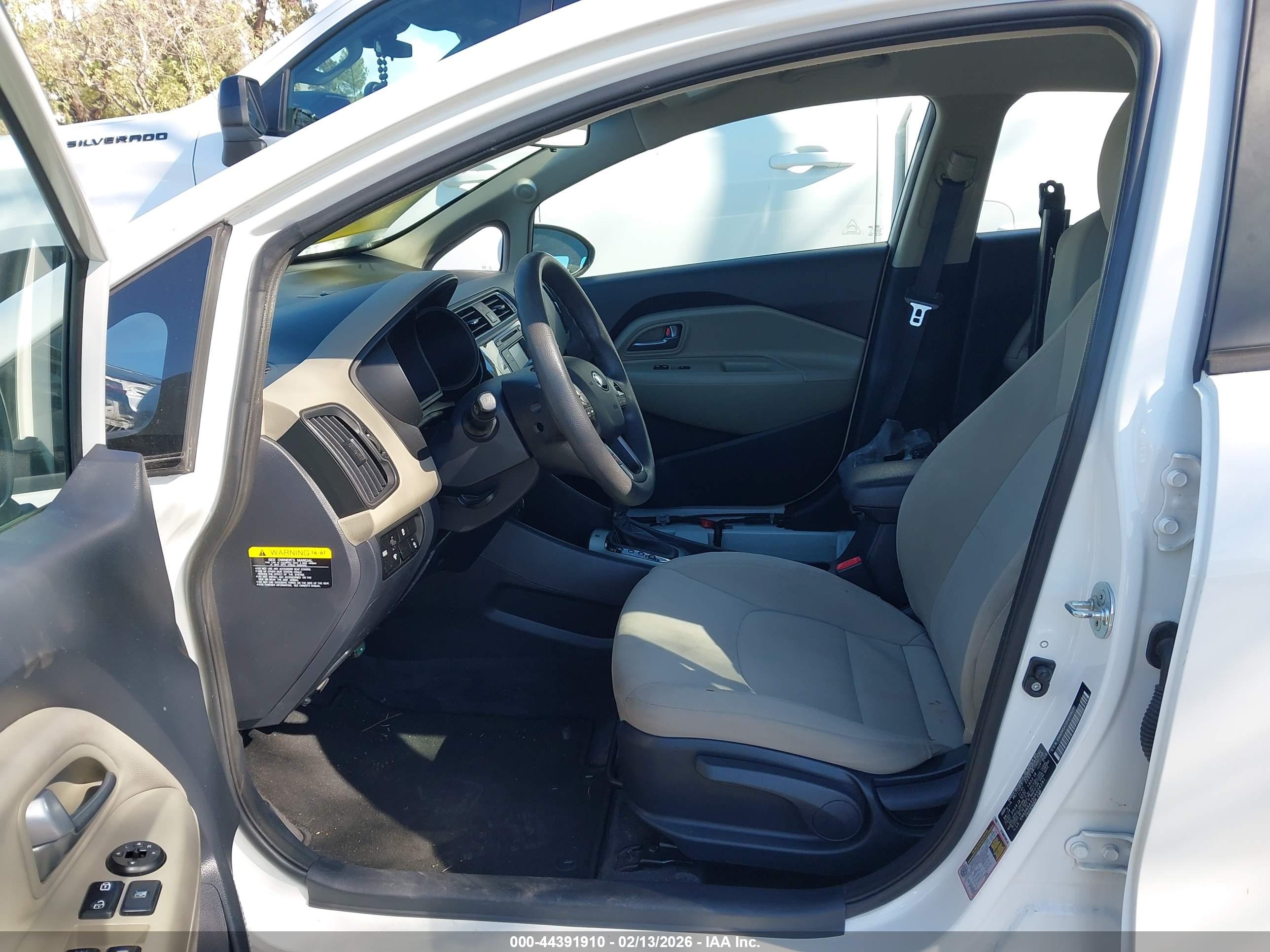 KIA RIO image 5