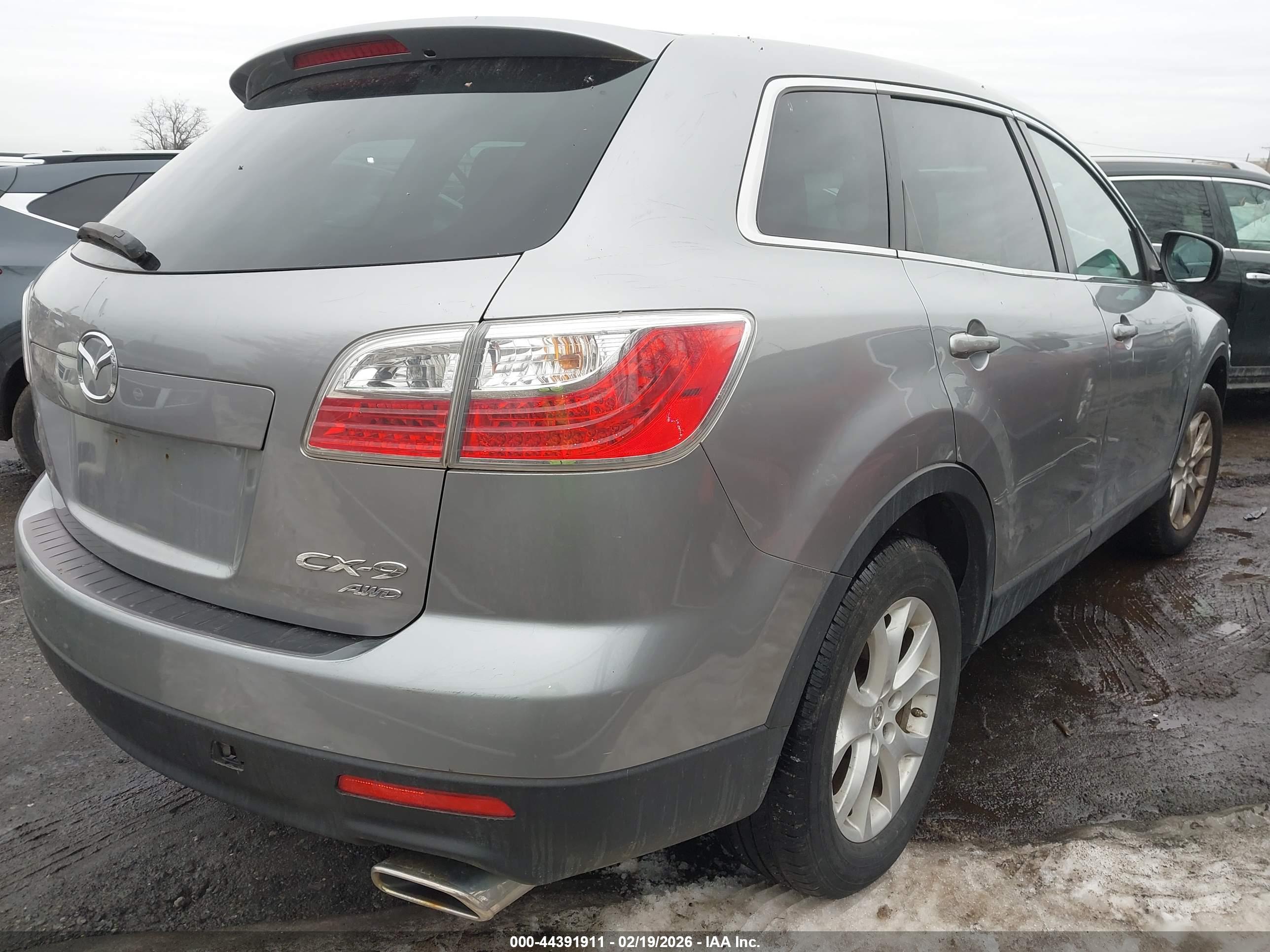MAZDA CX-9 image 4