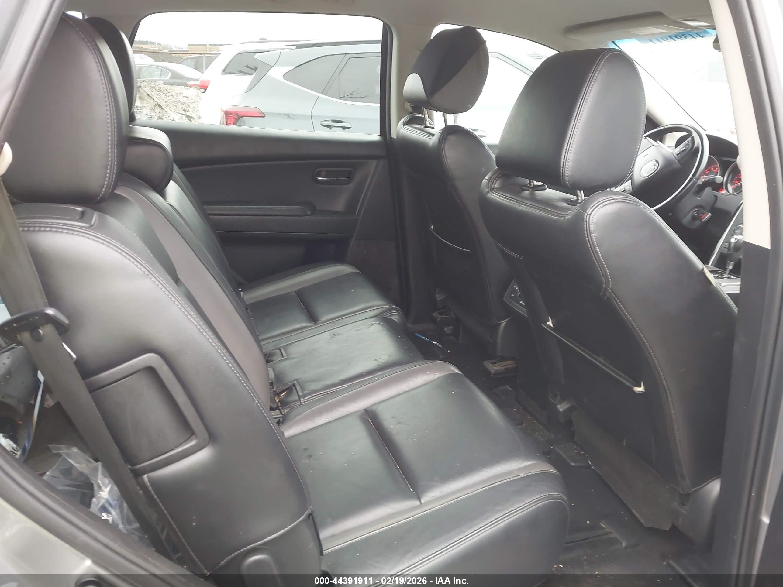 MAZDA CX-9 image 8