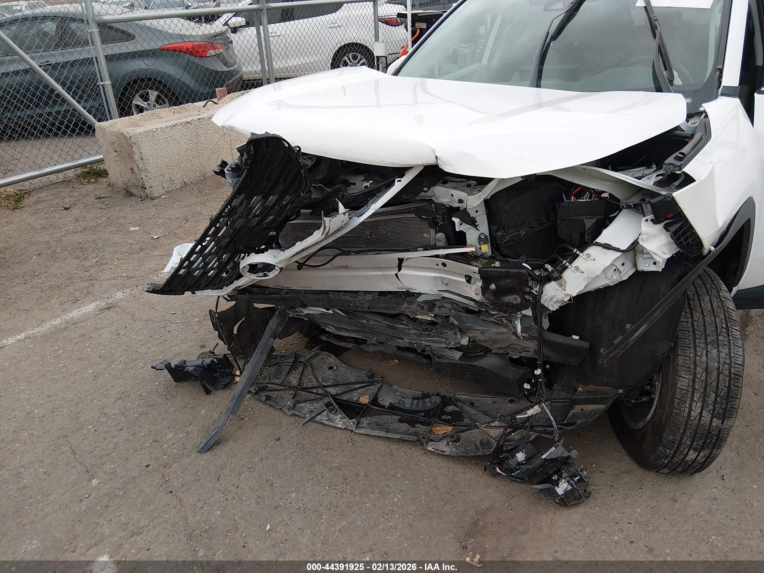 TOYOTA RAV4 image 6