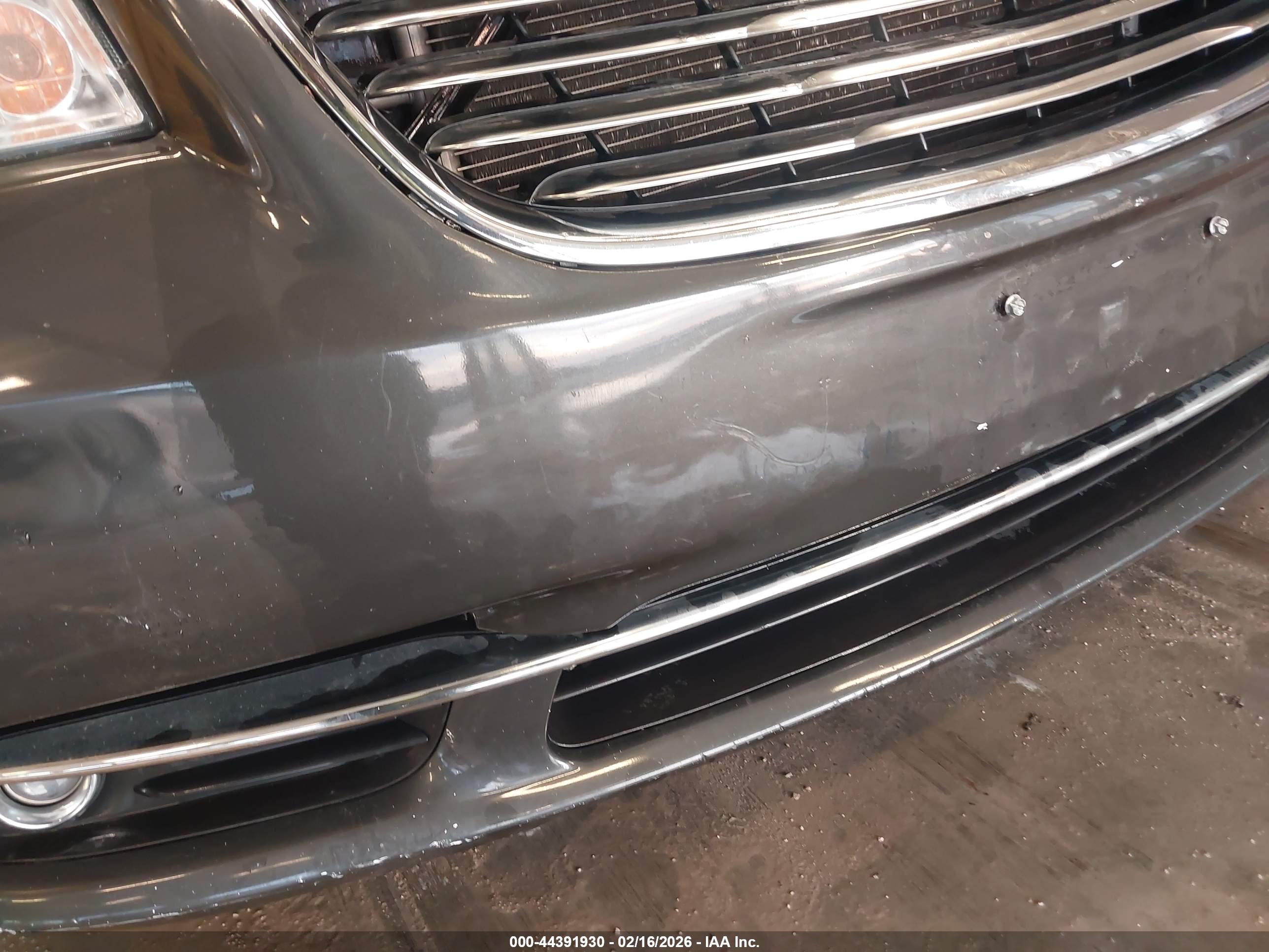CHRYSLER TOWN image 6