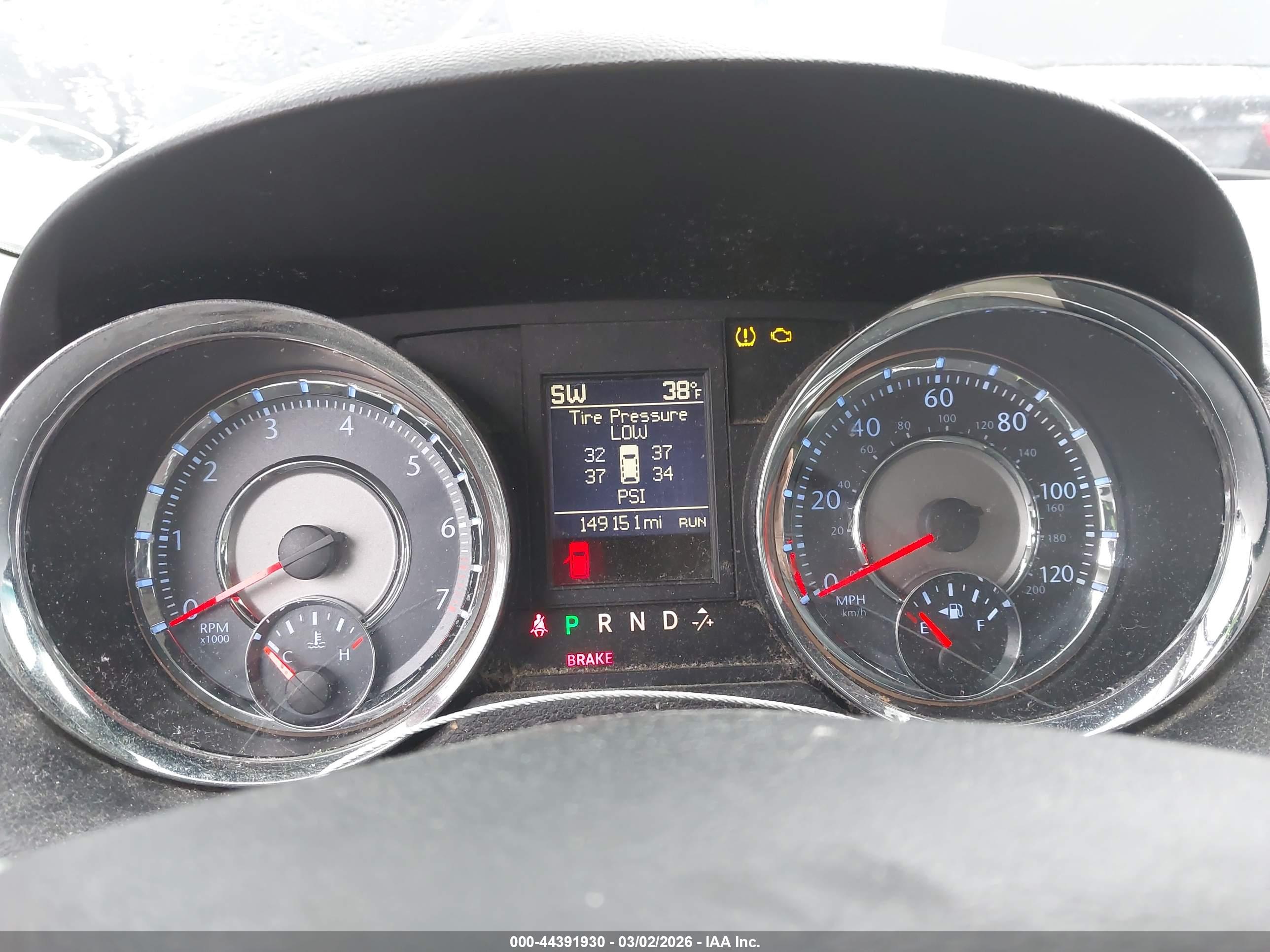 CHRYSLER TOWN image 7