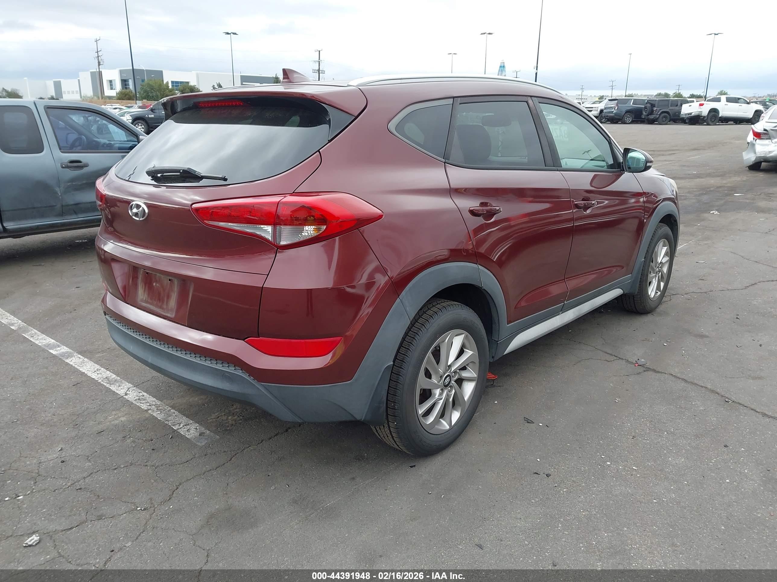 HYUNDAI TUCSON image 4