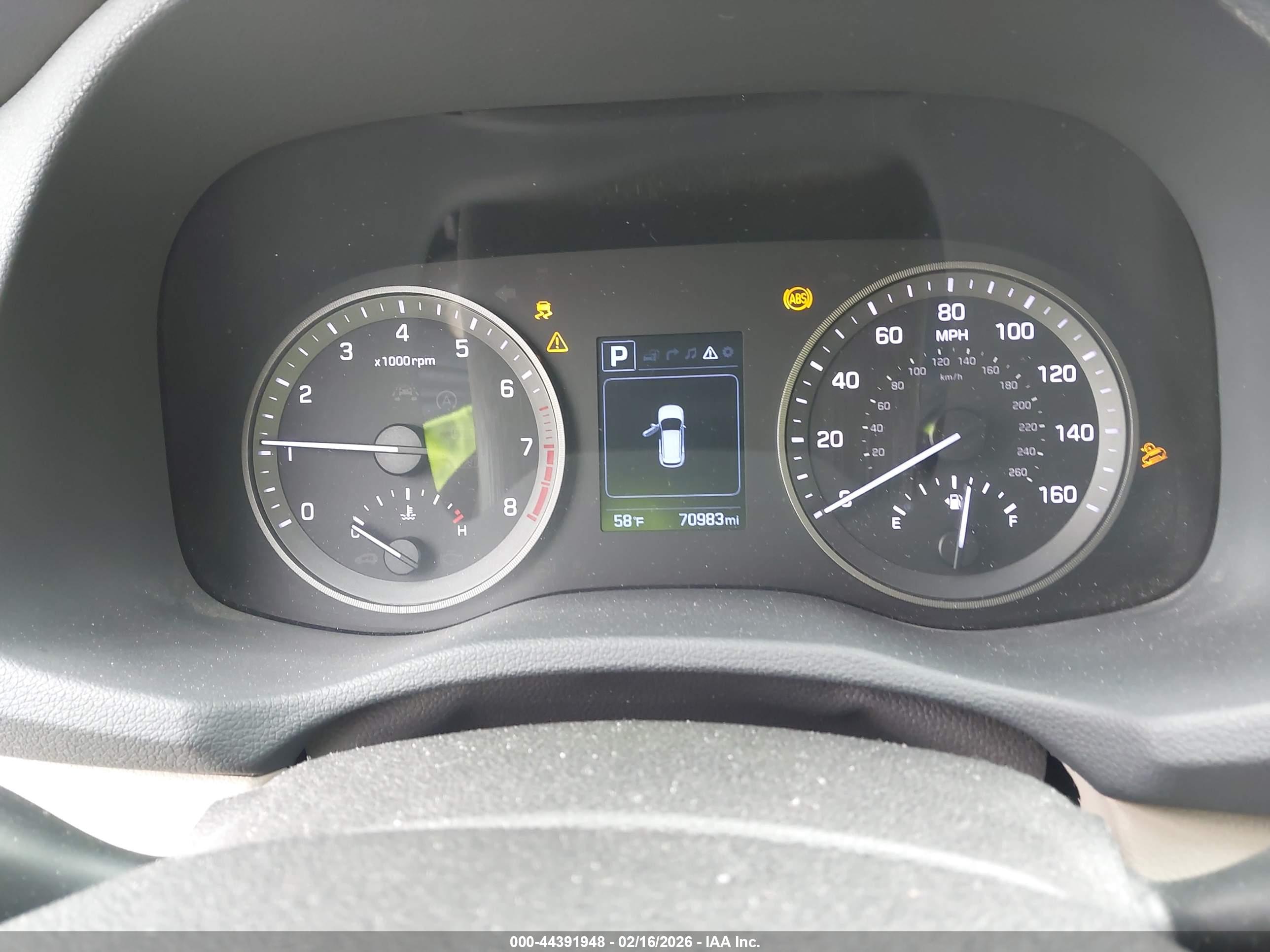 HYUNDAI TUCSON image 7