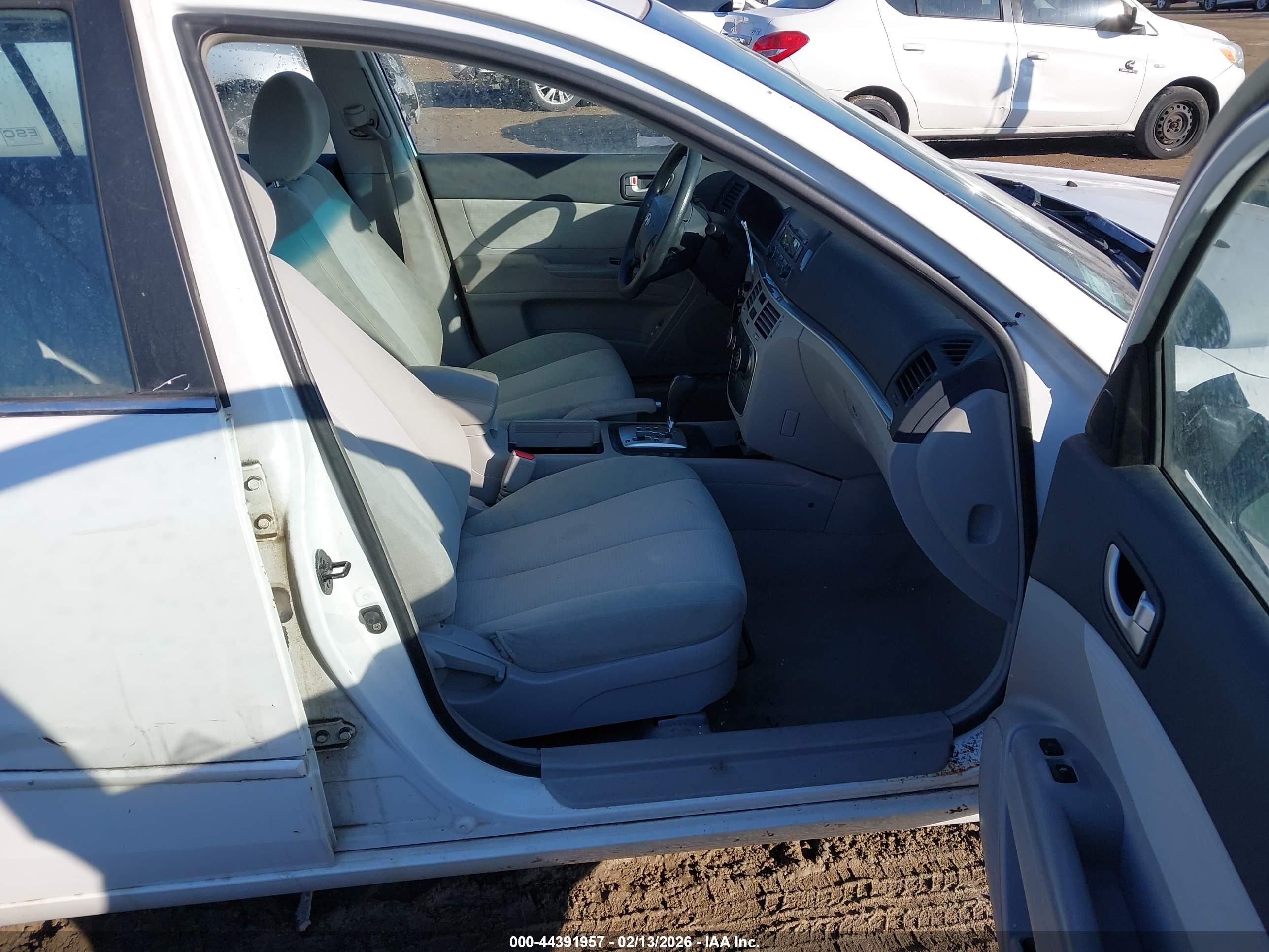 HYUNDAI SONATA image 5