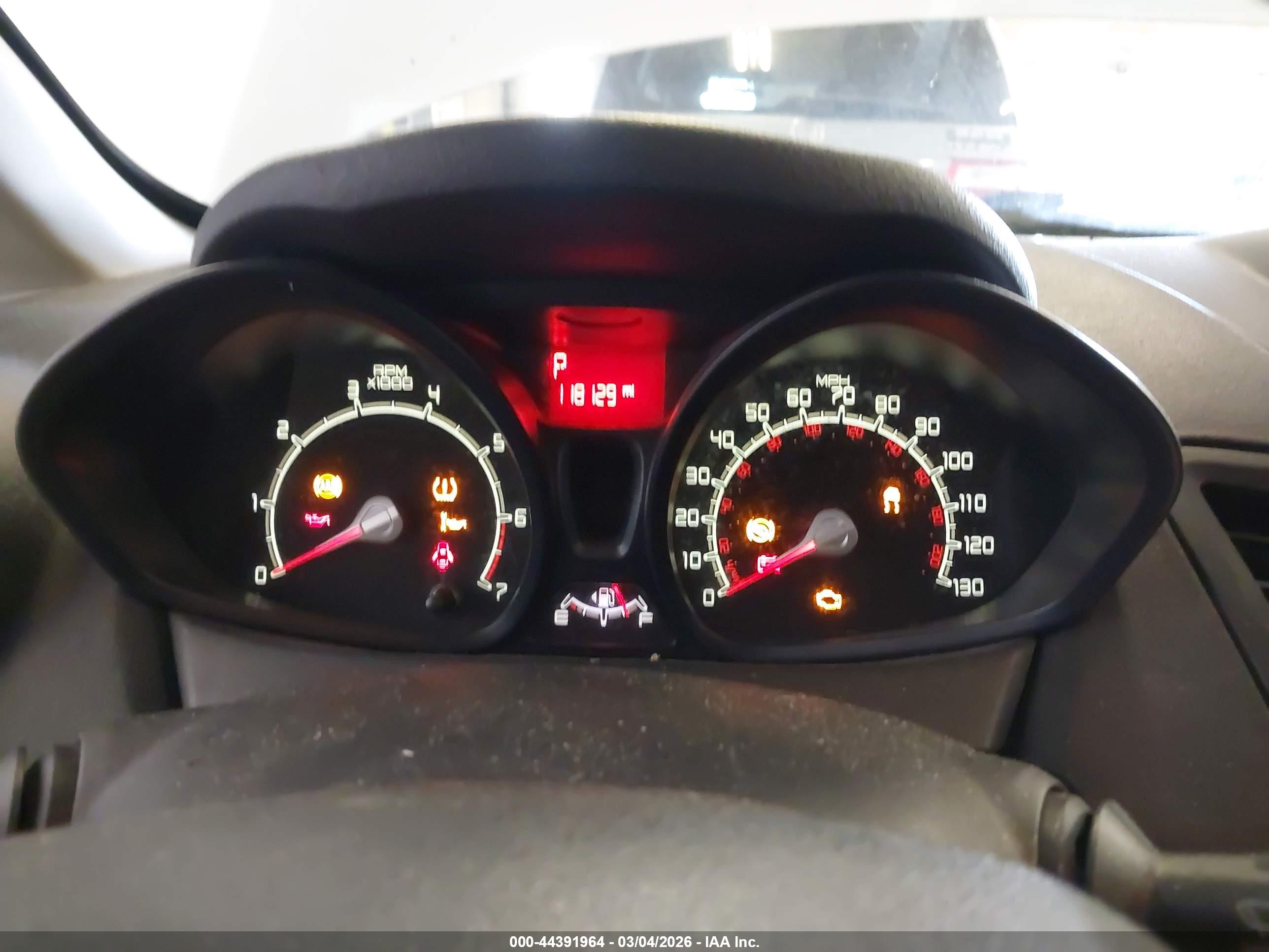 FORD FIESTA image 7