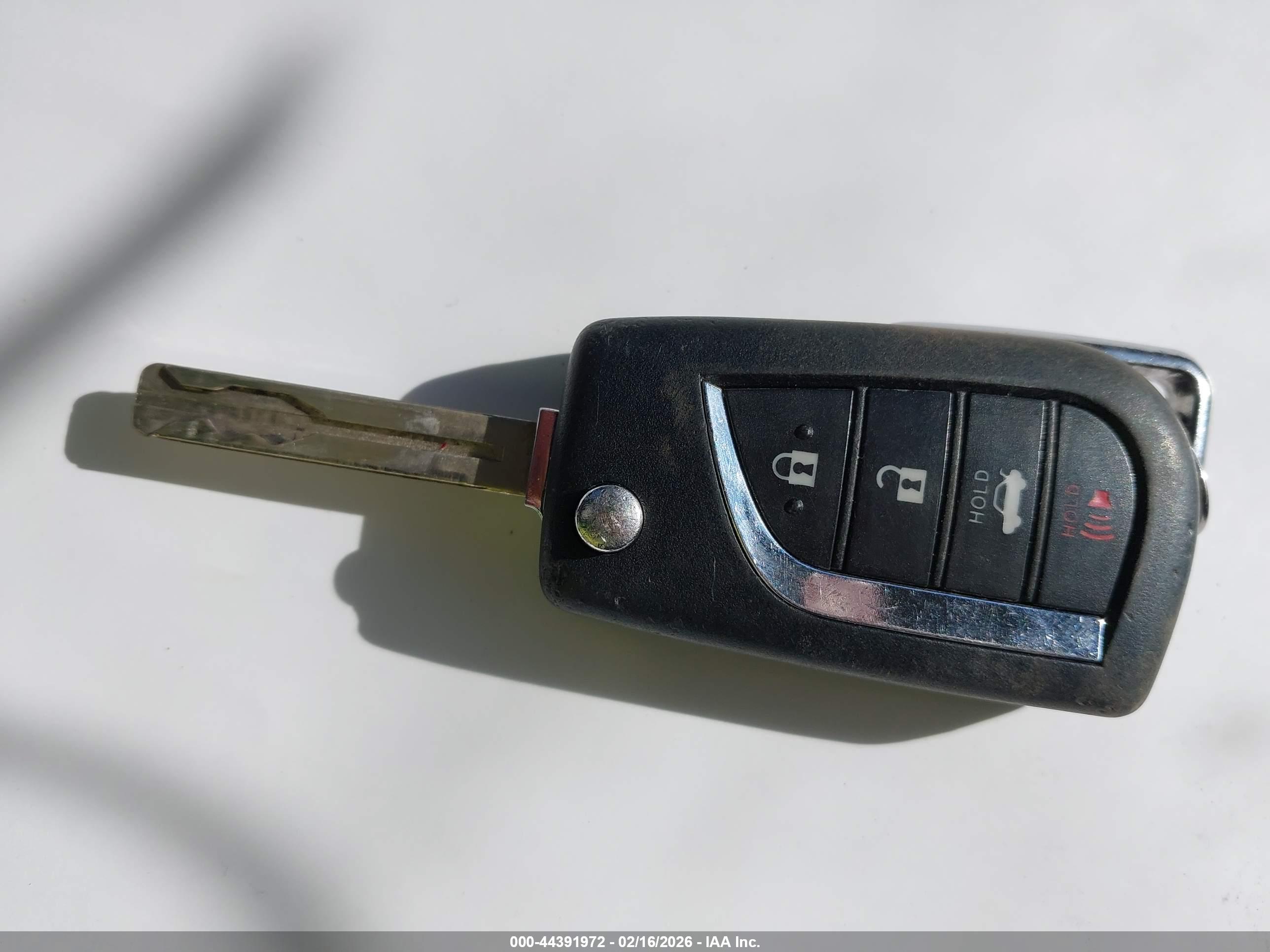 TOYOTA COROLLA image 11