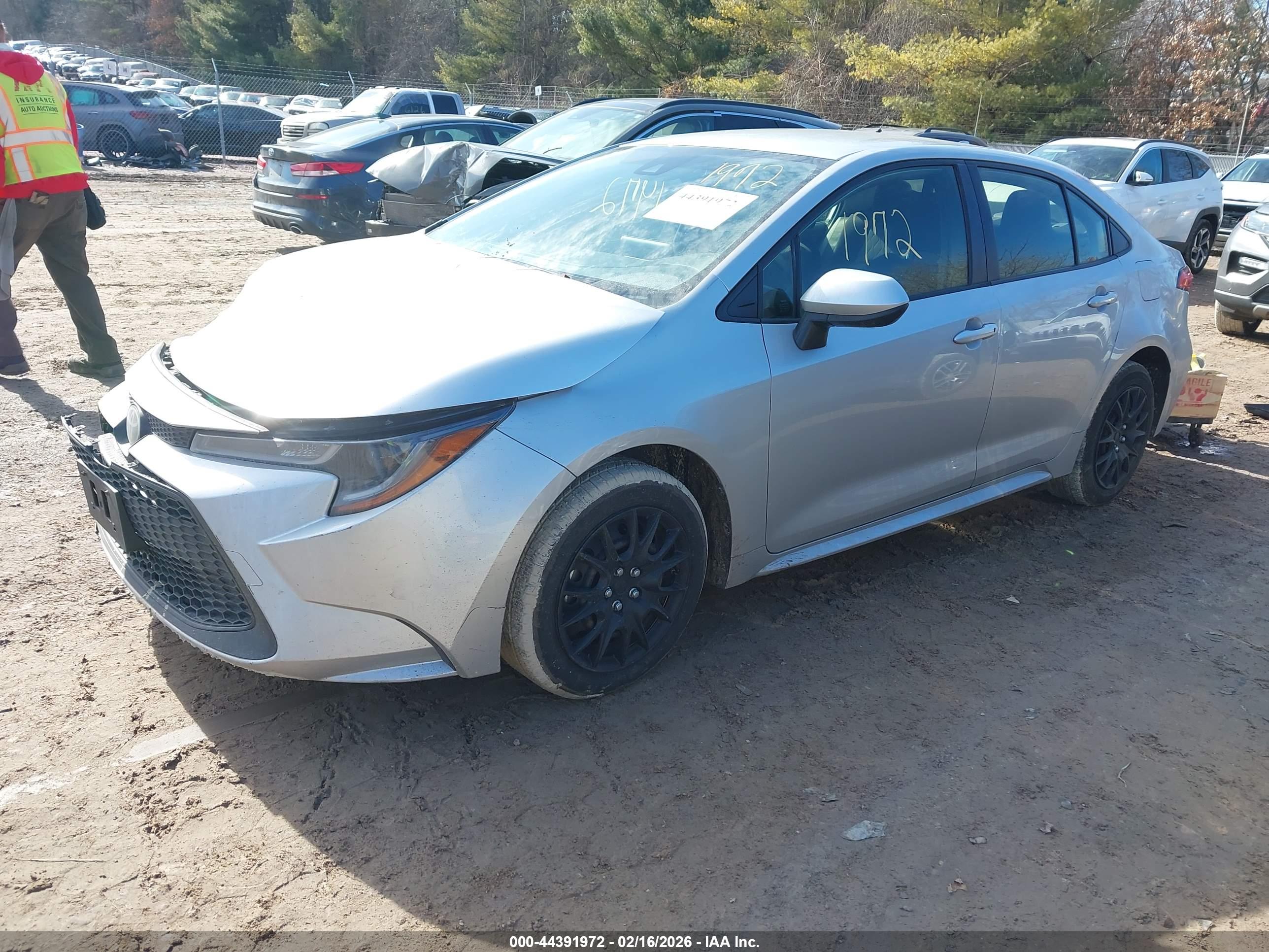TOYOTA COROLLA image 2